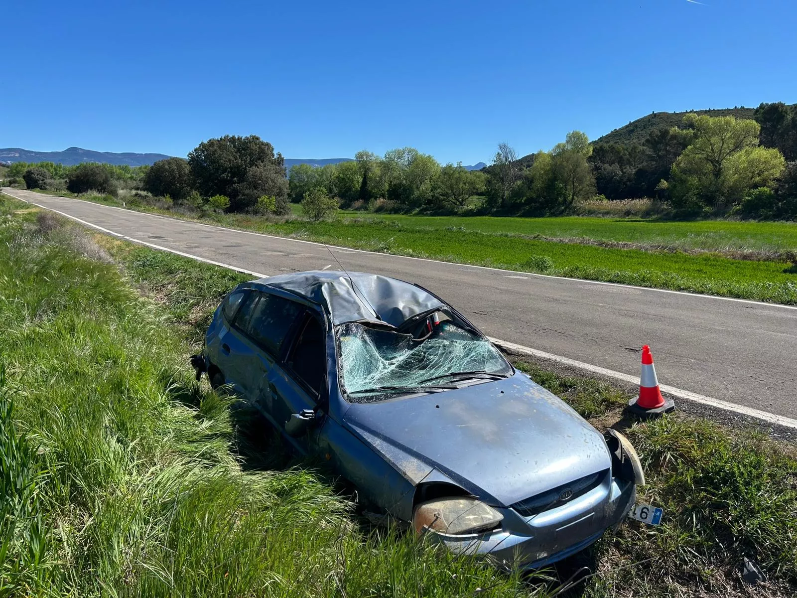 Accidente en la A-125 entre Ayerbe y Biscarrués.