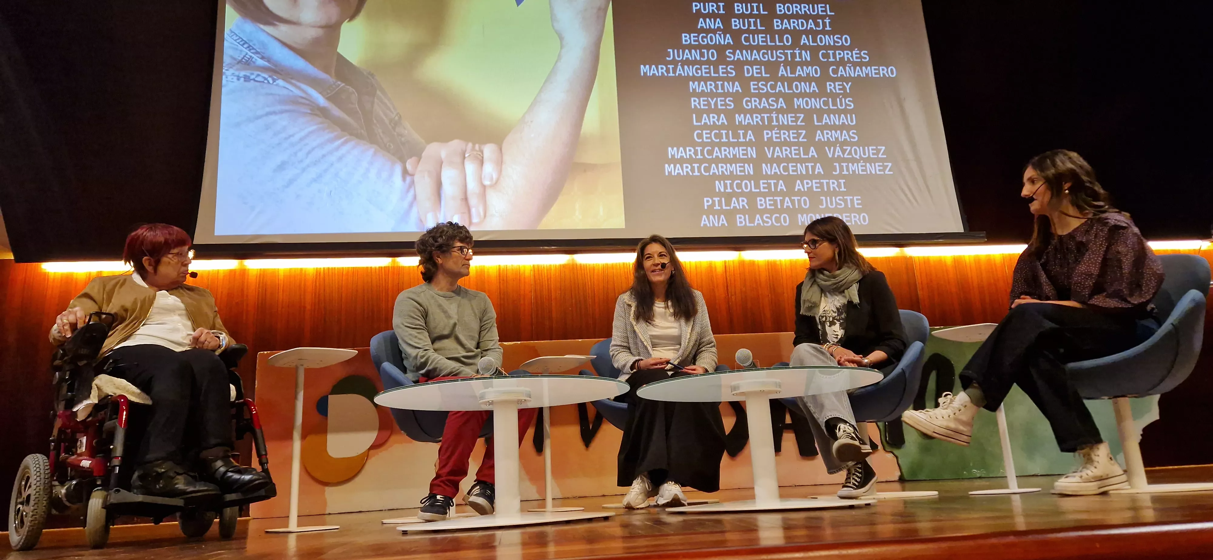Concha Lisa, Juan Carlos Somolinos, Nuria Araujo, Laura Castá y Paula Viñuales. Foto Myriam Martínez