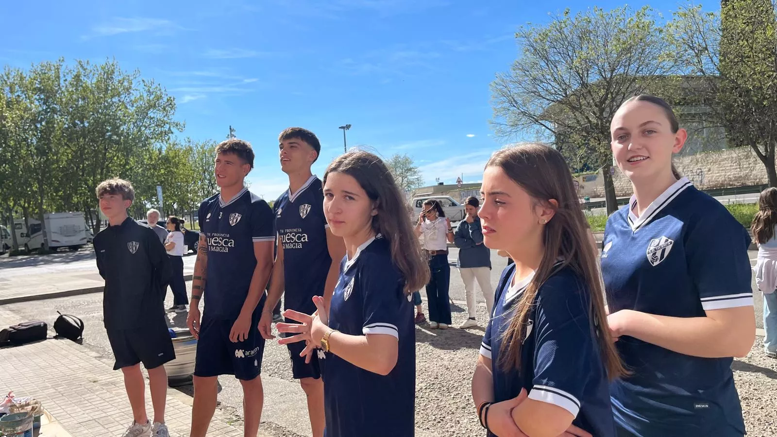 Mural participativo de Diversario con Tere Sempere y la SD Huesca. Foto Mercedes Manterola