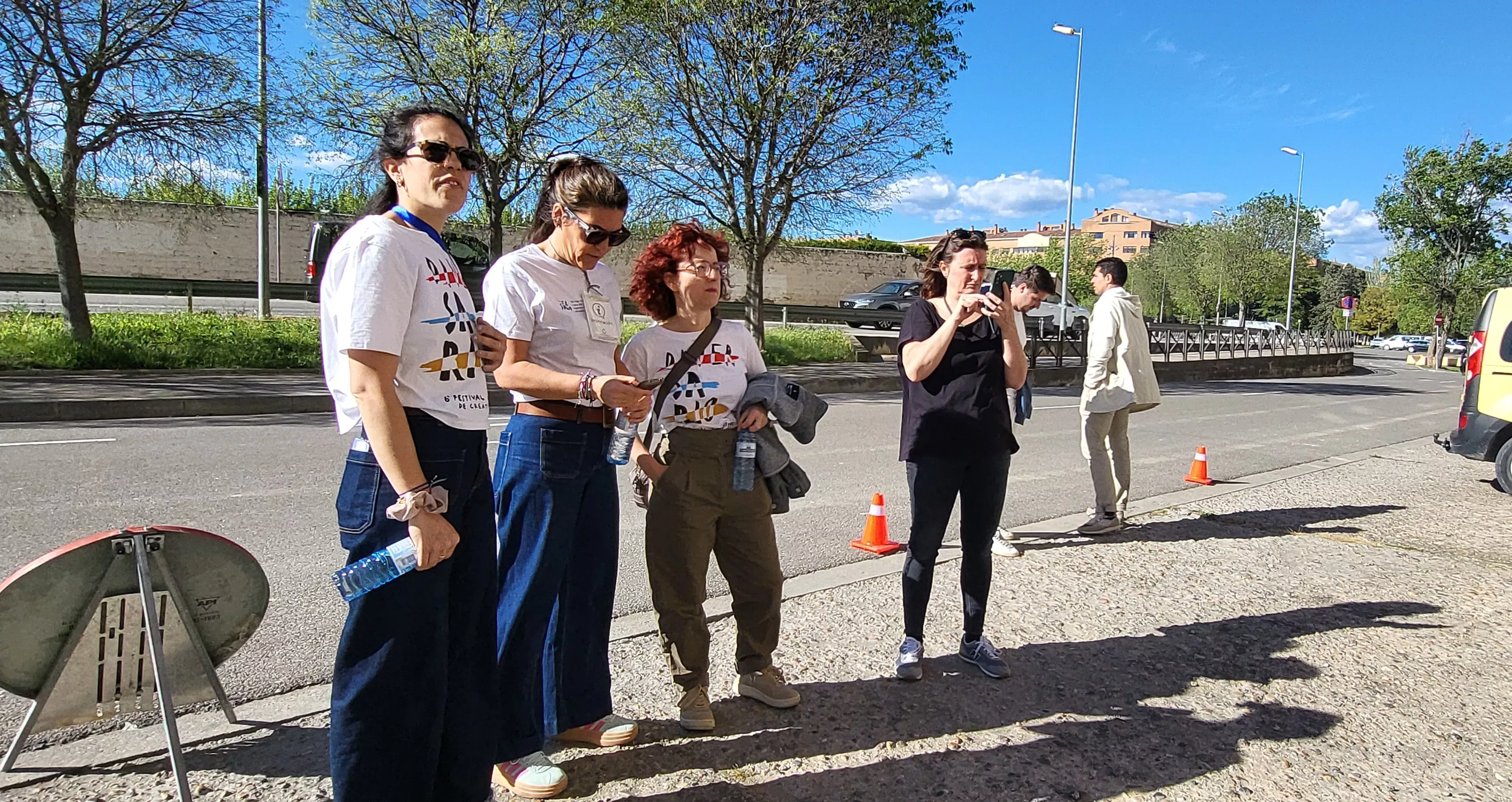 Mural participativo de Diversario con Tere Sempere y la SD Huesca. Foto Mercedes Manterola