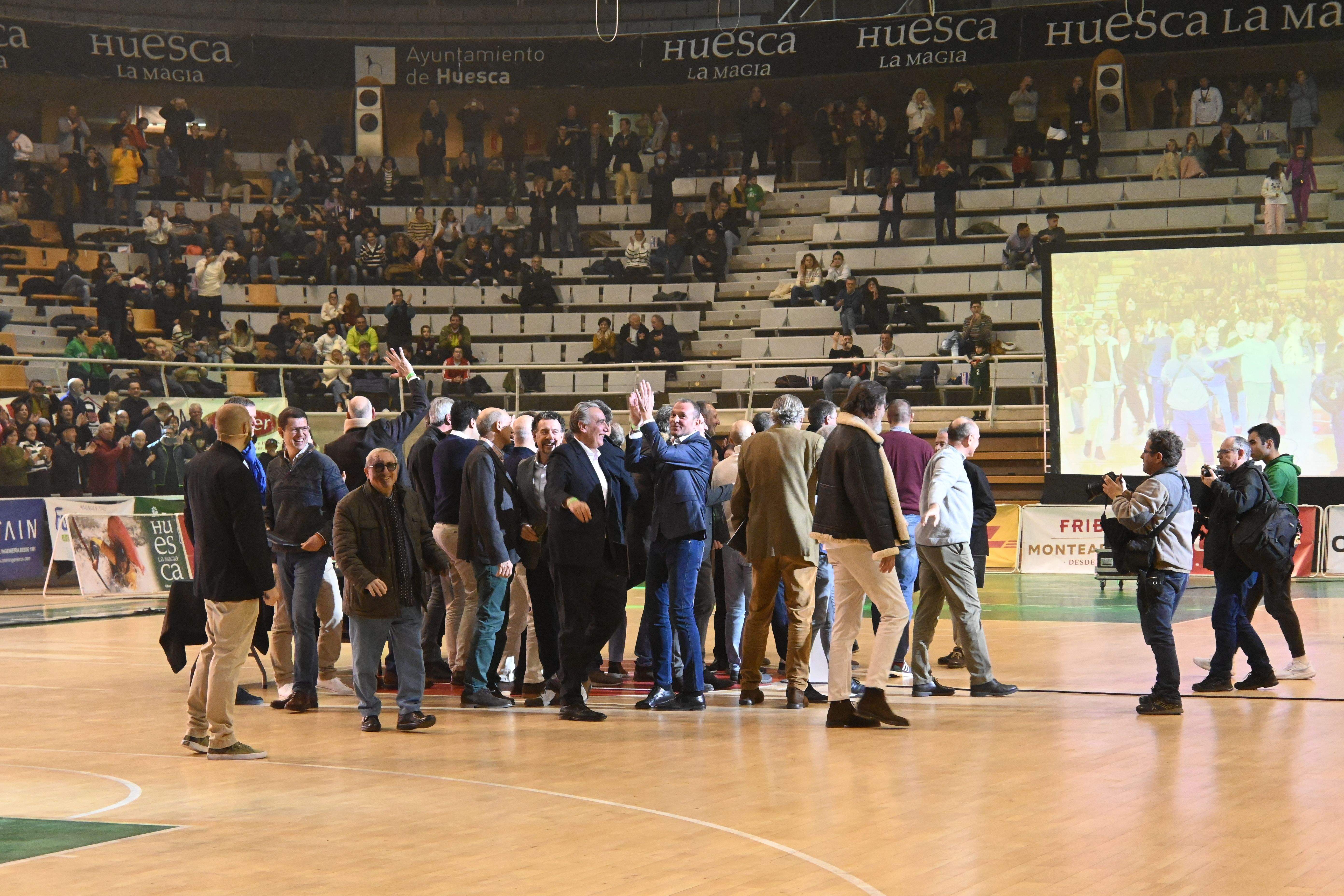 Fiesta en el Palacio de los Deportes de Huesca con La Magia en el recuerdo. Foto Carlos Jalle