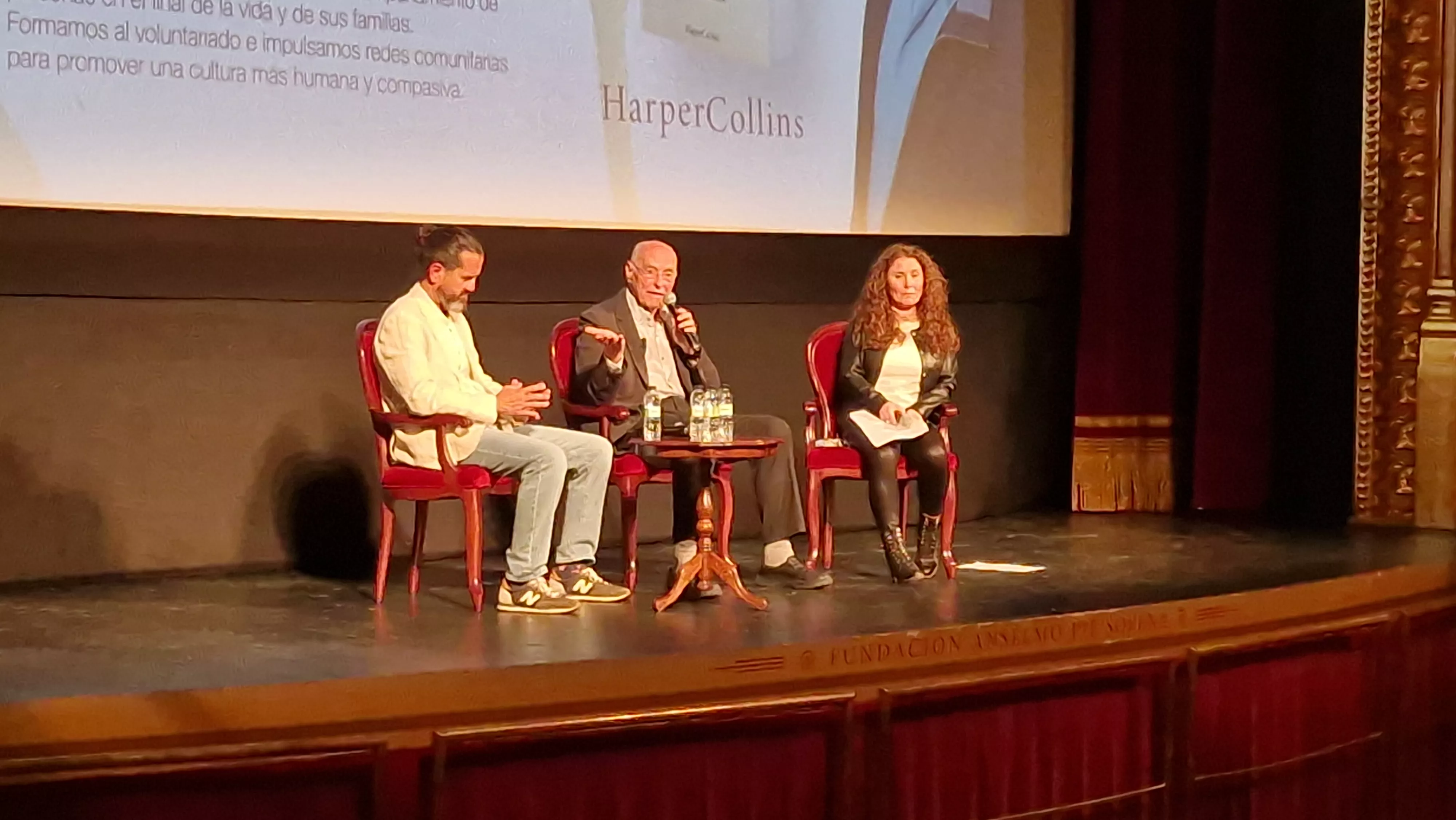 Javier Moraleda, Enric Benito y María Pilar Tejero, en el Teatro Olimpia. Foto Myriam Martínez