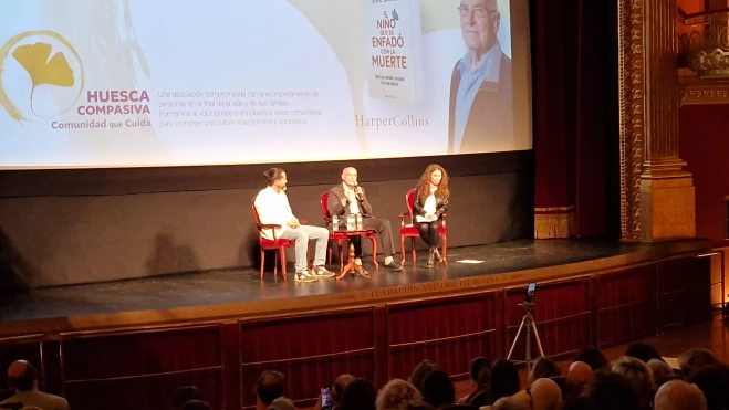 Javier Moraleda, Enric Benito y María Pilar Tejero, en el Teatro Olimpia. Foto Myriam Martínez Javier Moraleda, Enric Benito y María Pilar Tejero, en el Teatro Olimpia. Foto Myriam Martínez