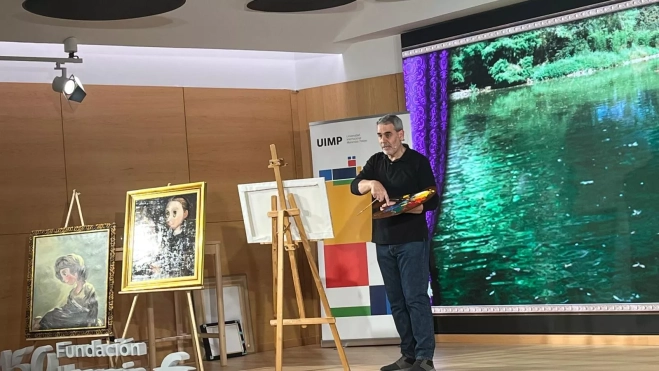 Lorés habla del impresionismo durante su charla. Foto Mercedes Manterola