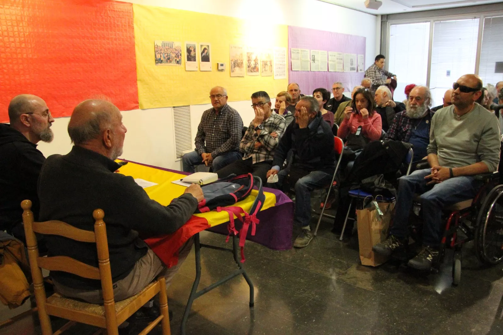 Actos celebrados por el CRMAHU el 14 de abril. Foto Carlos Neofato