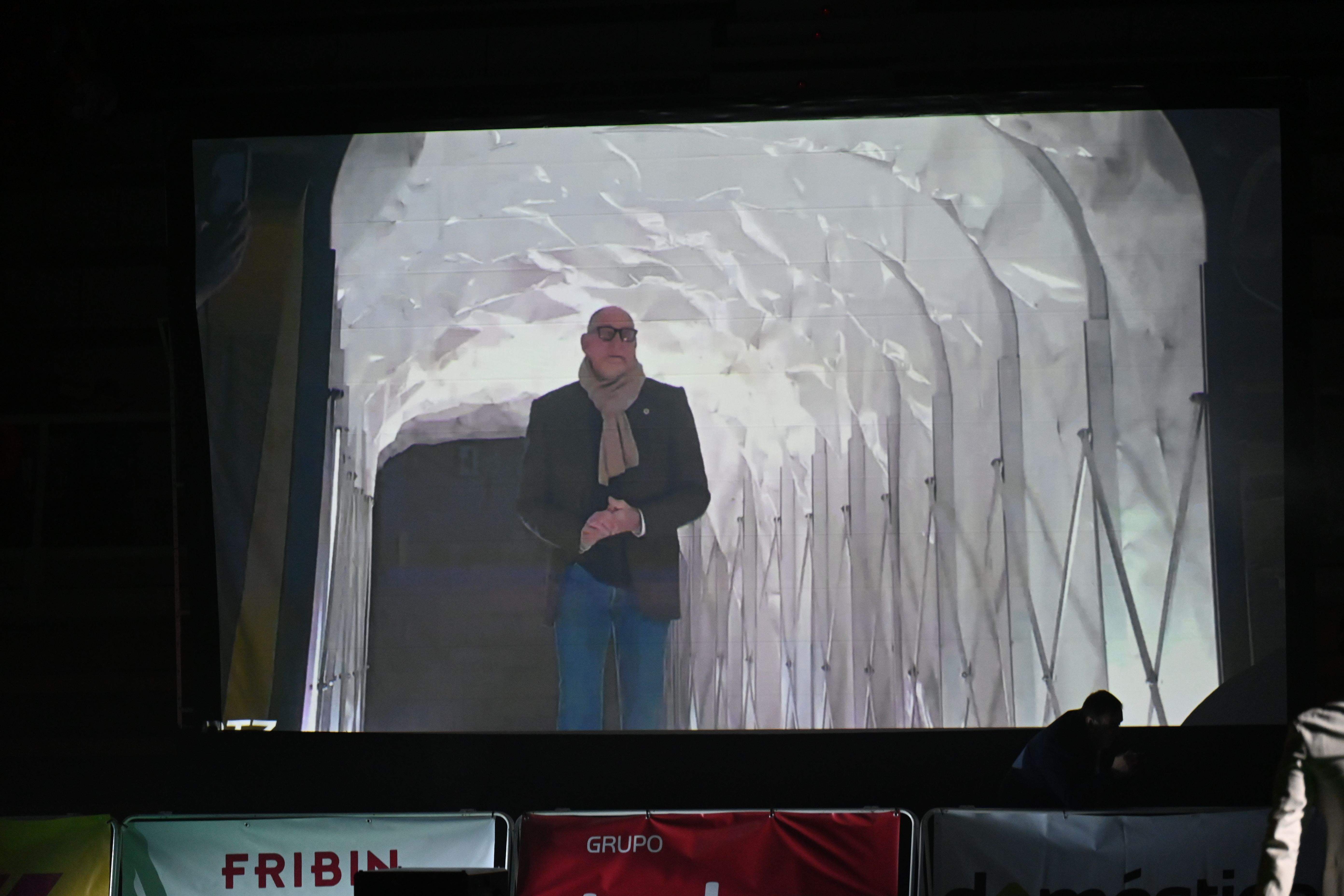 Fiesta en el Palacio de los Deportes de Huesca con La Magia en el recuerdo. Foto Carlos Jalle