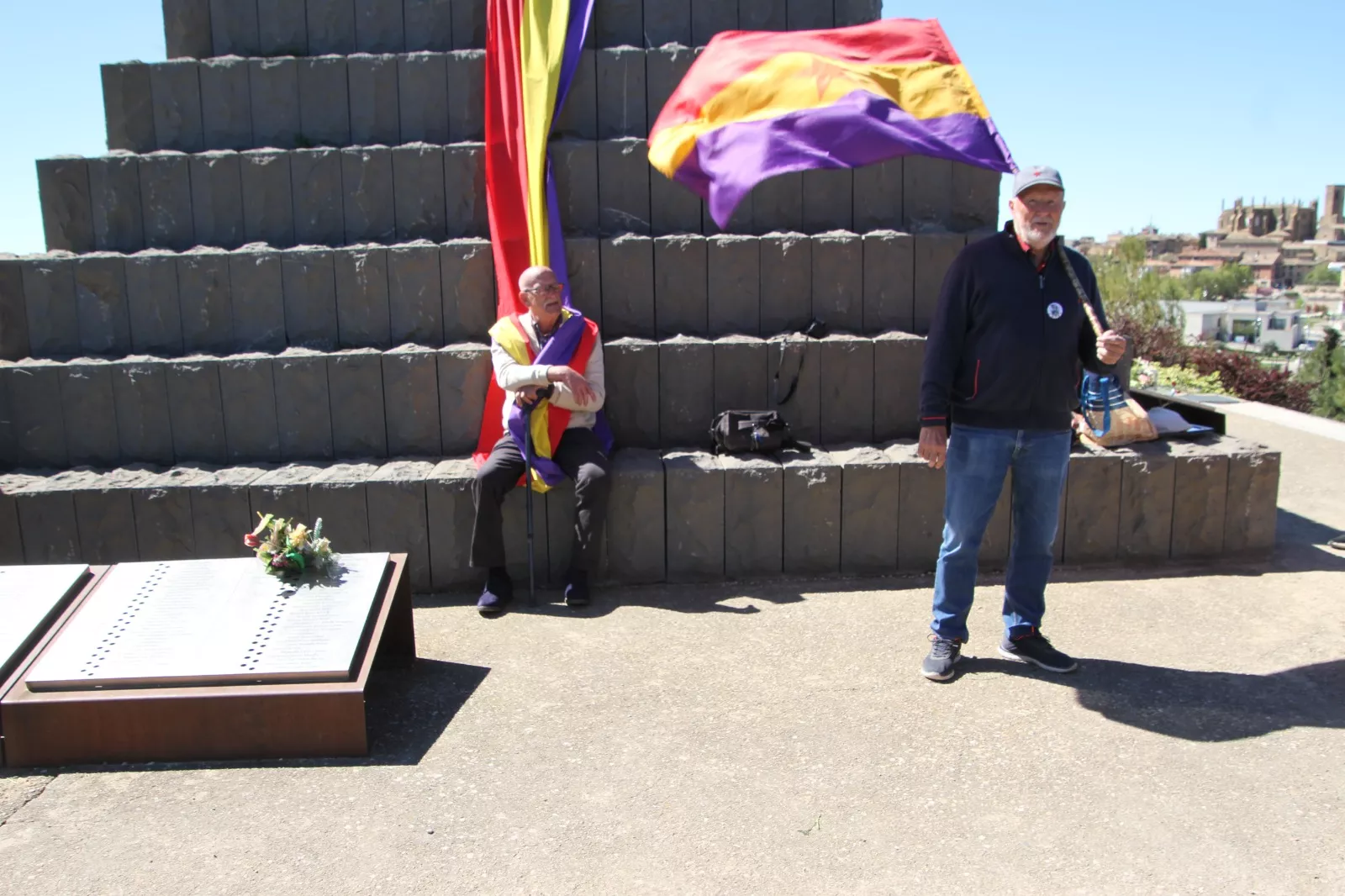 Actos celebrados por el CRMAHU el 14 de abril. Foto Carlos Neofato