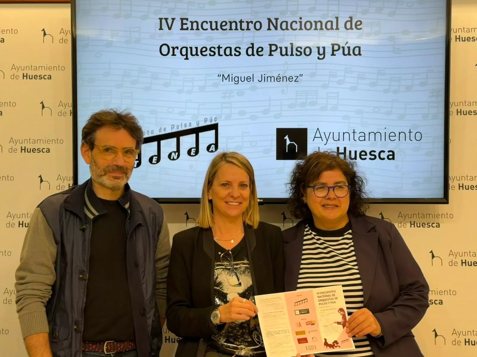 Cristóbal Nogués, Nuria Mur y Noemí Lanaspa. 