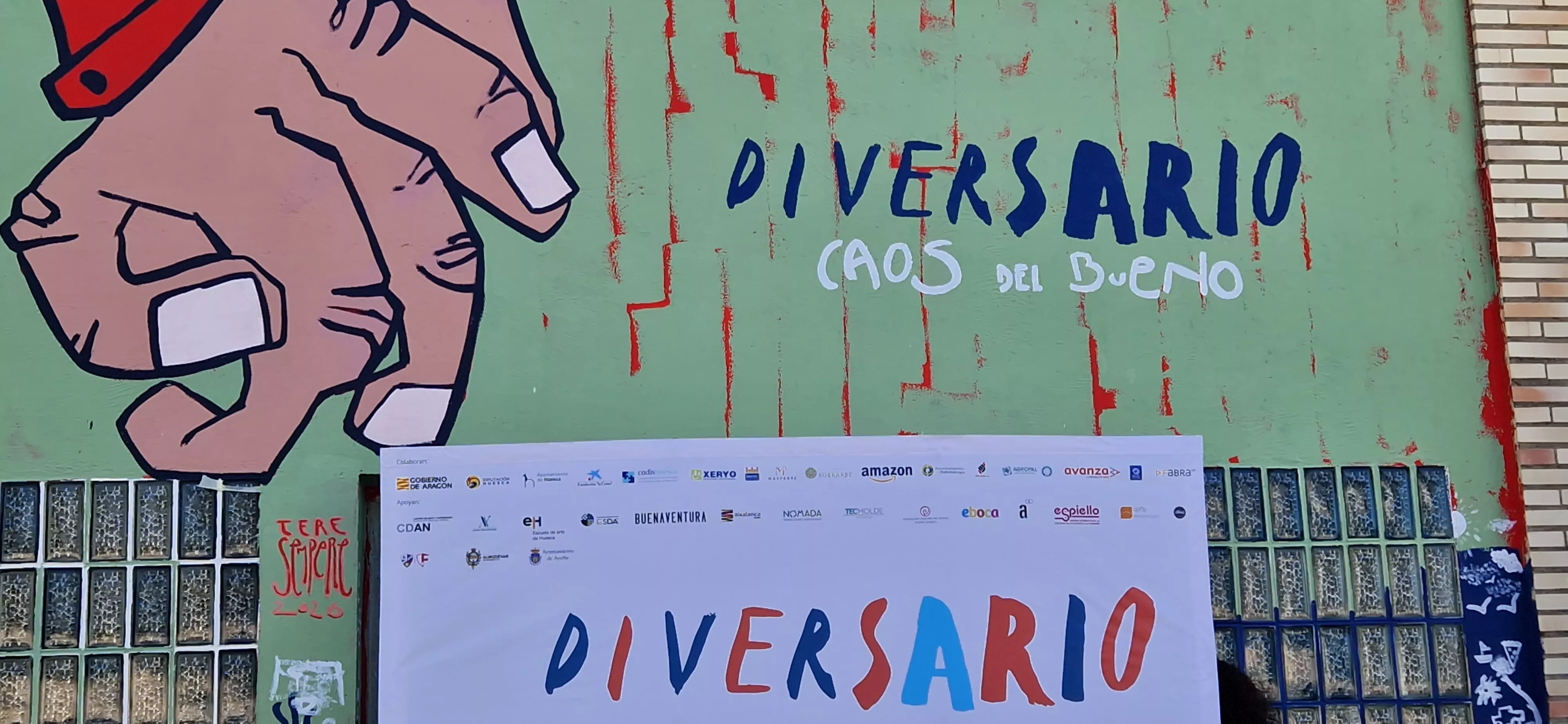 Inauguración del mural de Tere Sempere en Diversario. Foto Myriam Martínez