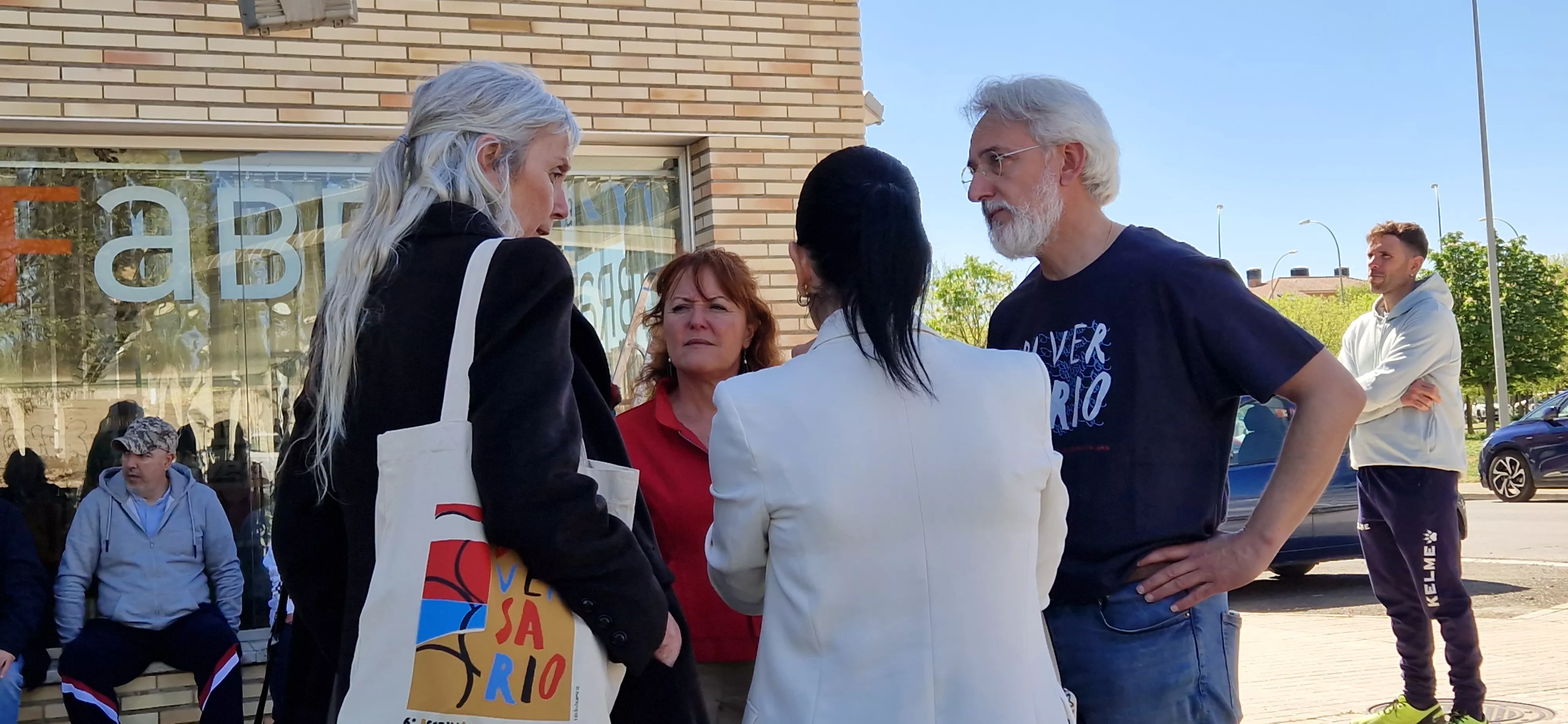 Inauguración del mural de Tere Sempere en Diversario. Foto Myriam Martínez