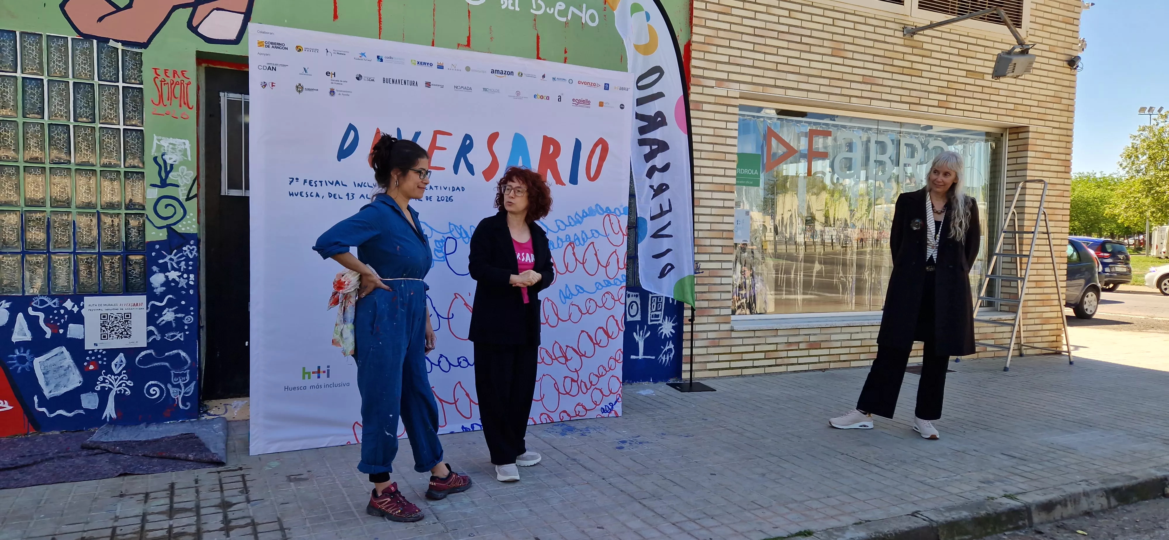 Inauguración del mural de Tere Sempere en Diversario. Foto Myriam Martínez