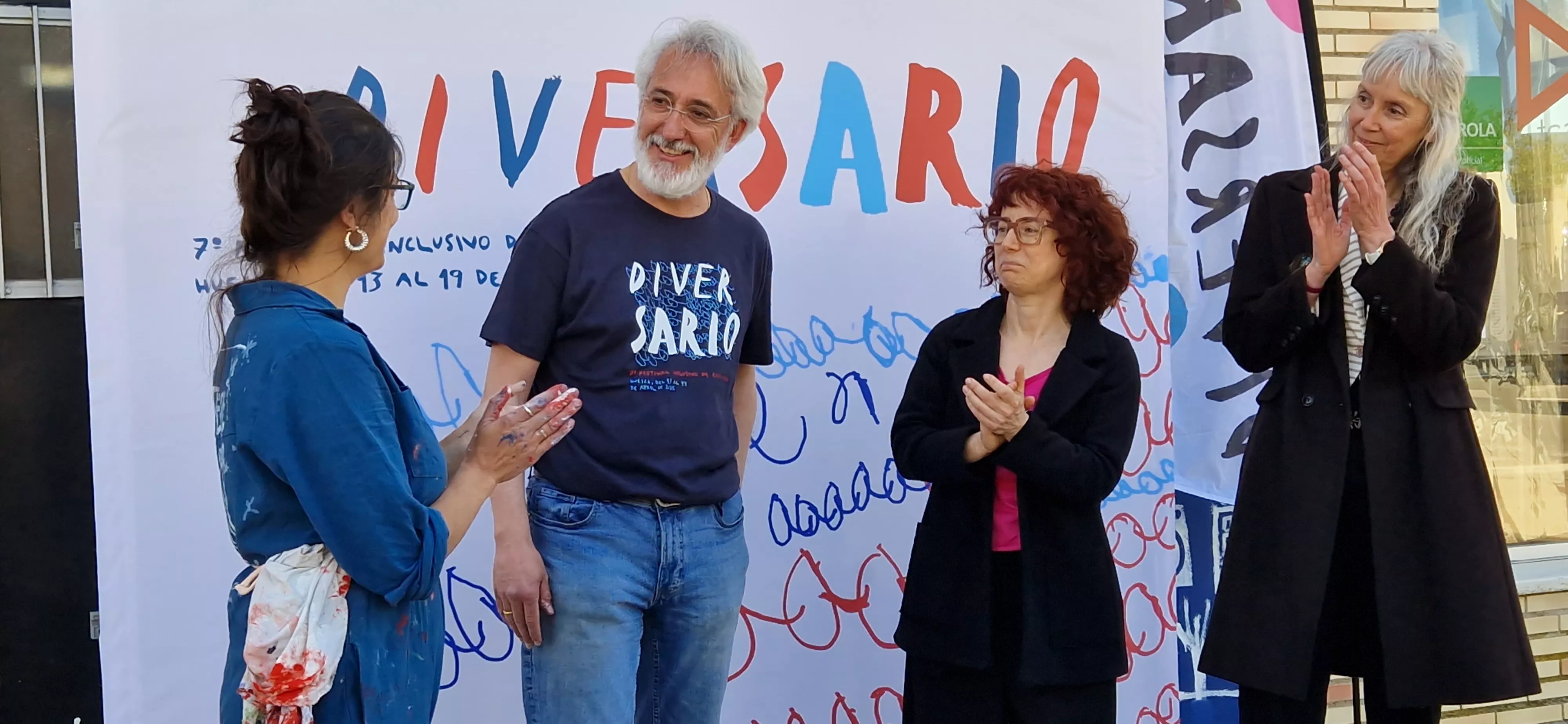 Inauguración del mural de Tere Sempere en Diversario. Foto Myriam Martínez