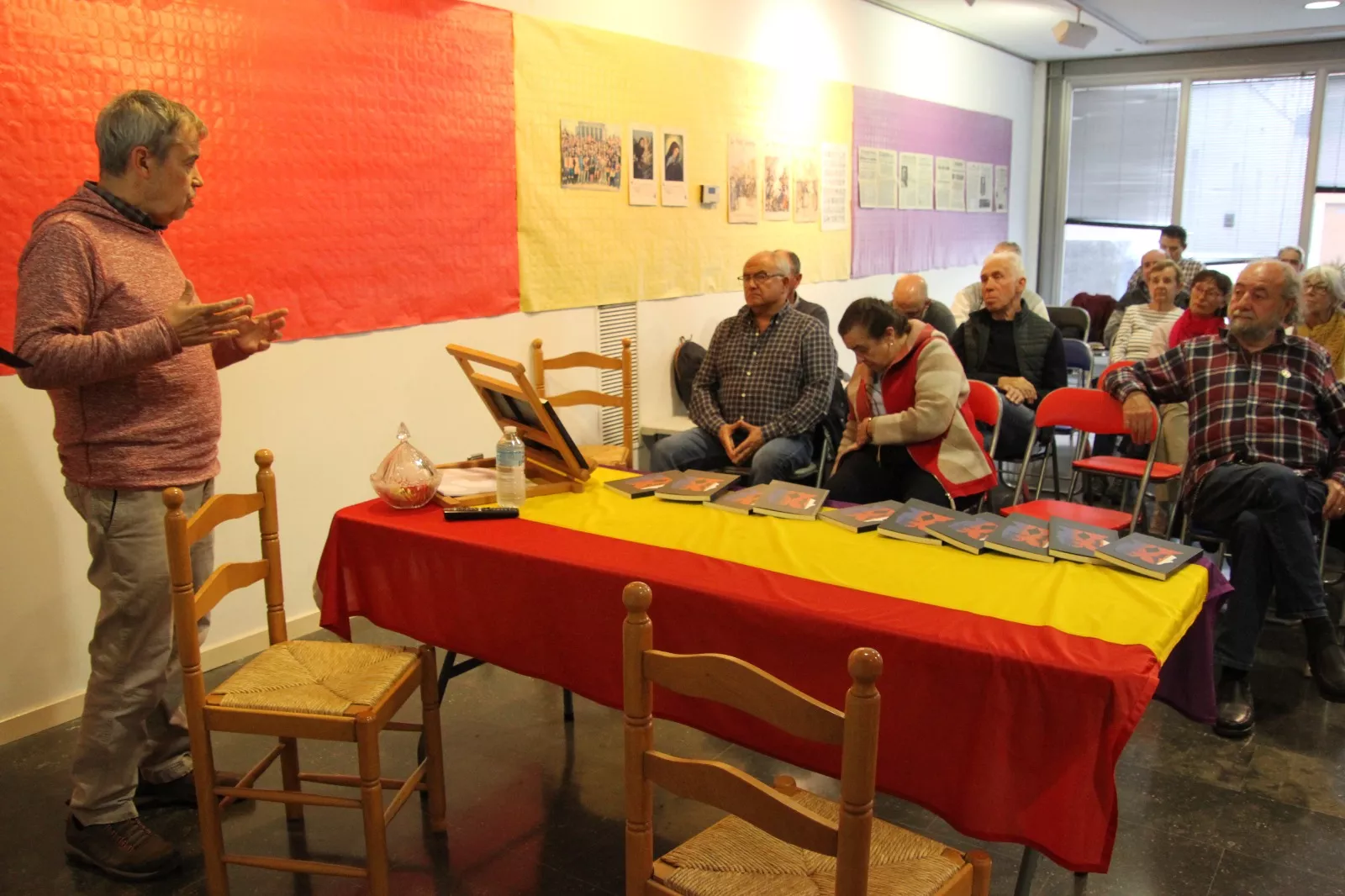 Presentación de "Los chicos del Avenida" de  Elena Satué e Inazio Laghetasc. Foto Carlos Neofato