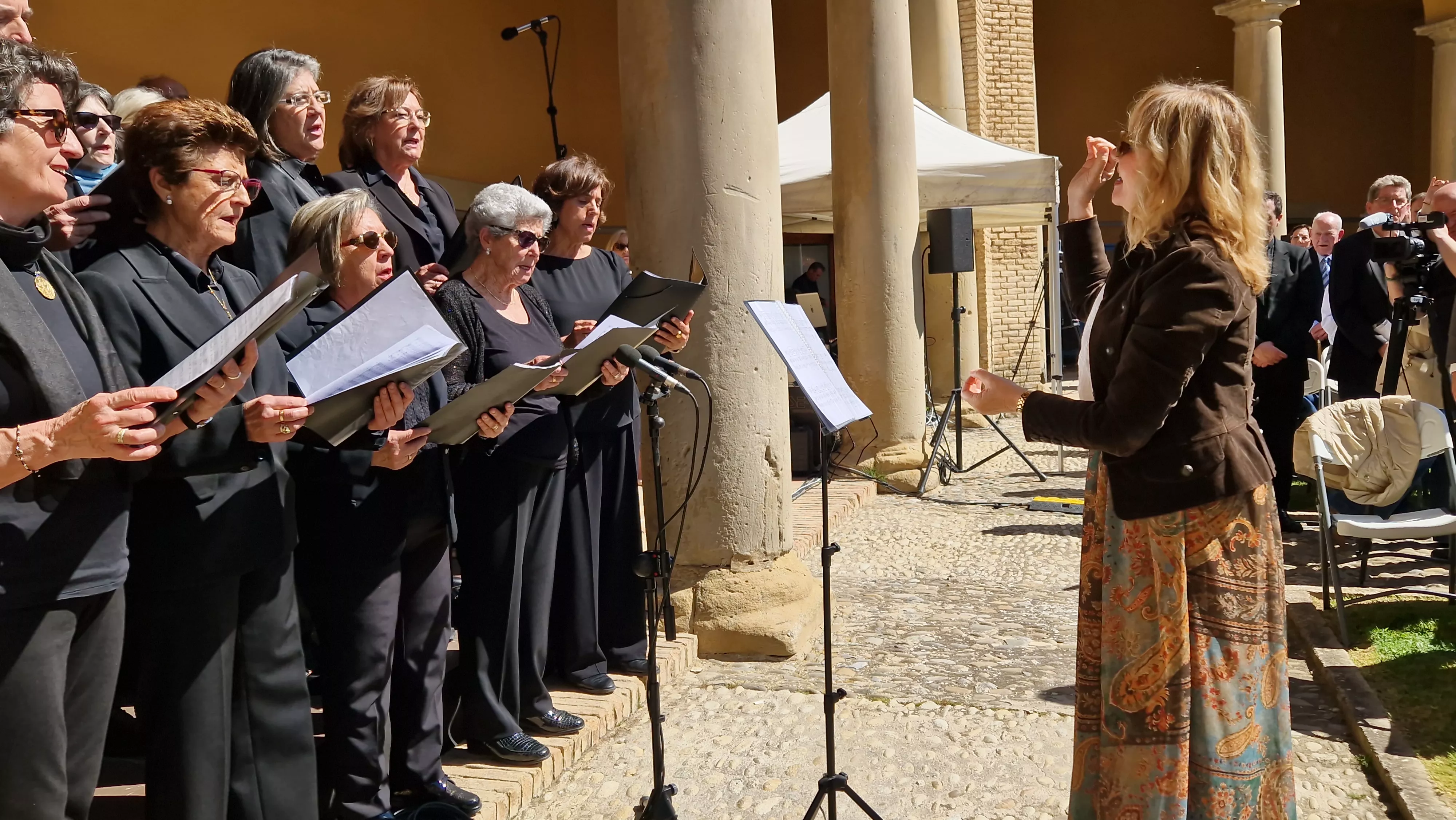 Celebración Coral Diego Pontac. Celebración oficial del Día de Aragón en Huesca. Foto Myriam Martínezdel Día de Aragón en Huesca. Foto Myriam Martínez