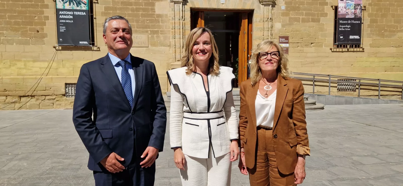 Fernando Sabés, Pilar Alegría y Silvia Salazar