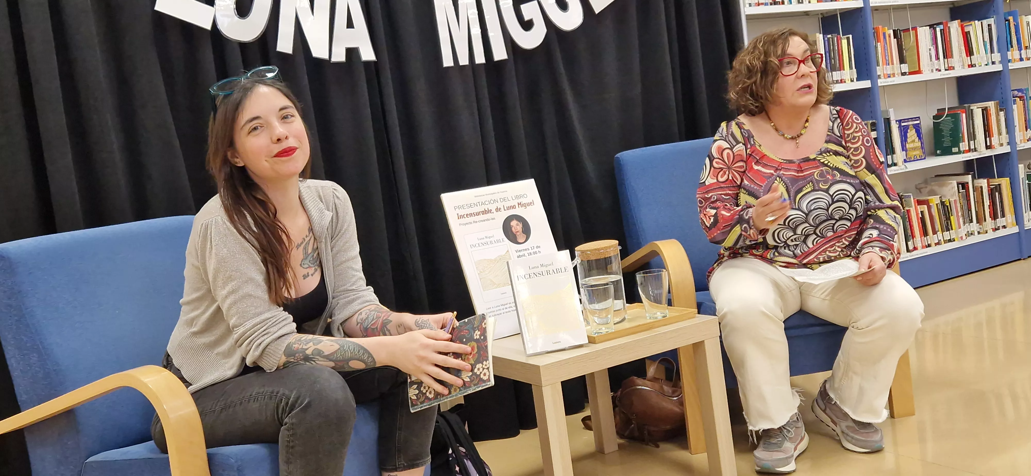 Luna Miguel y Chon Allué en la Biblioteca Durán Gudiol de Huesca. Foto Myriam Martínez