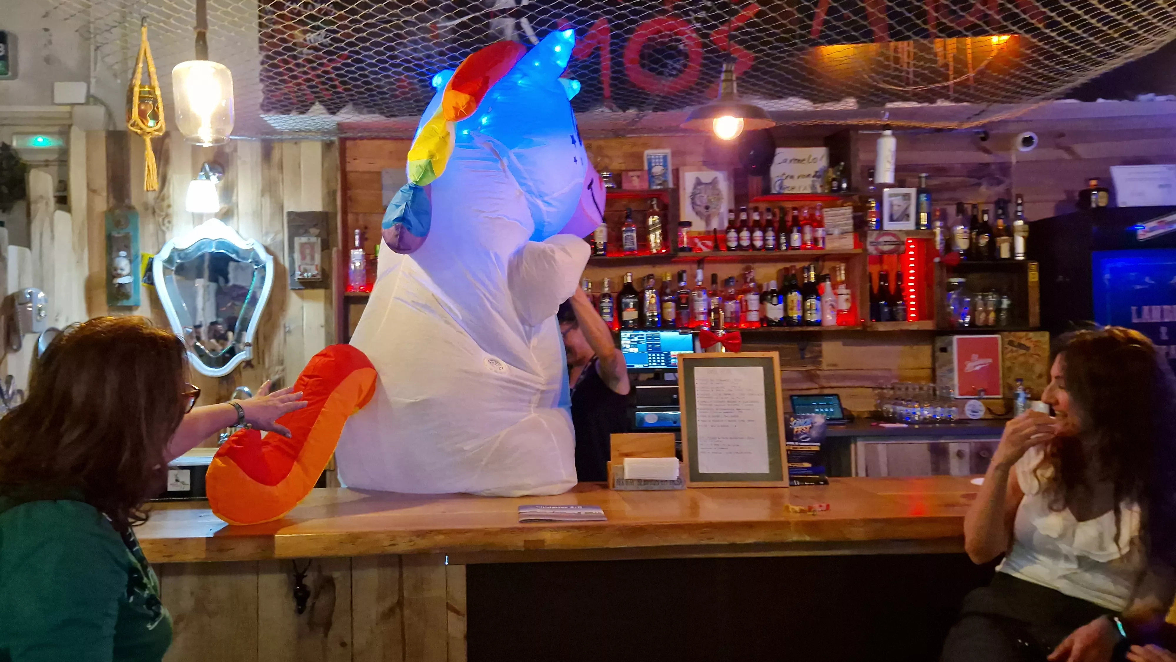 Presentación de Barriofest y Garrampa Fest en la Catalítica. Foto Myriam Martínez