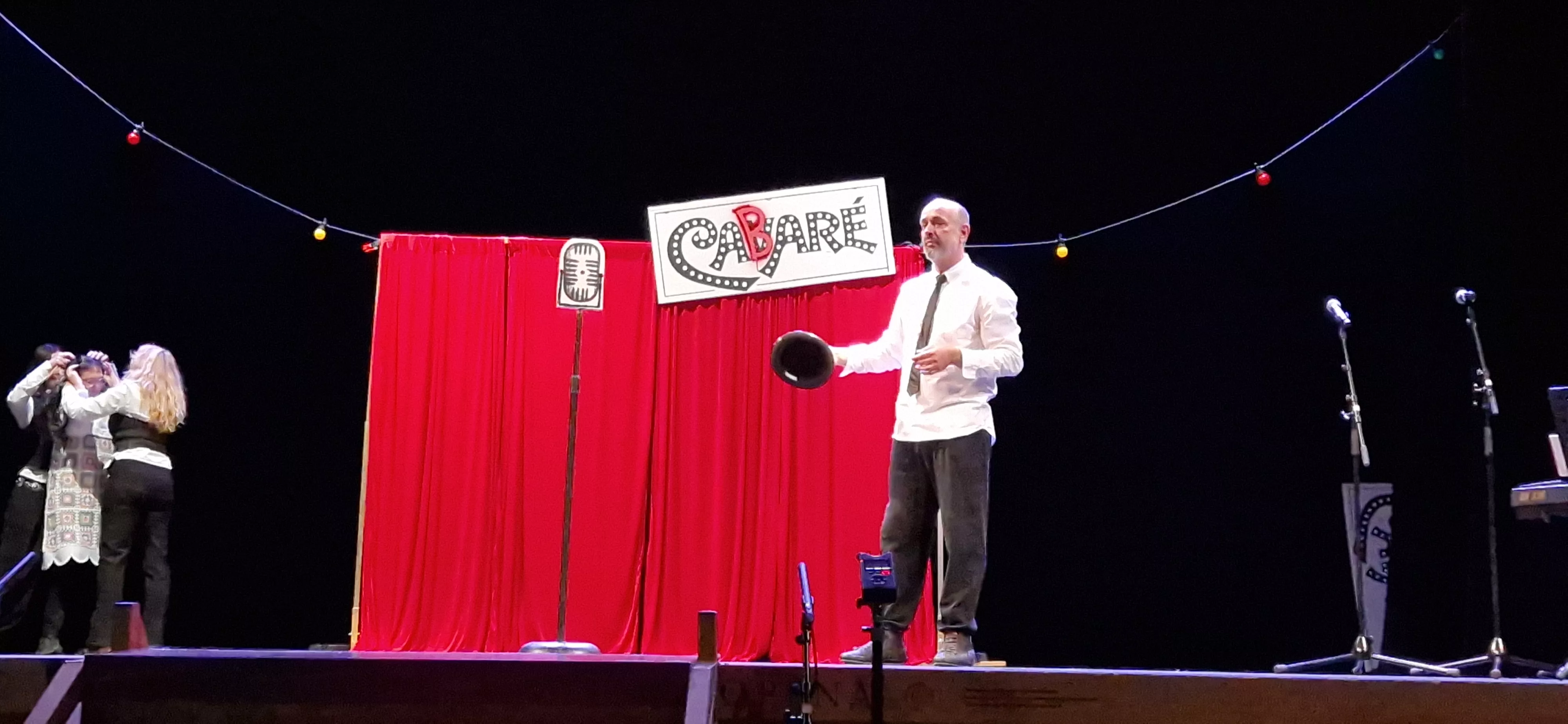 Estreno de Instrucciones para montar un cabaret en Diversario. Foto Myriam Martínez