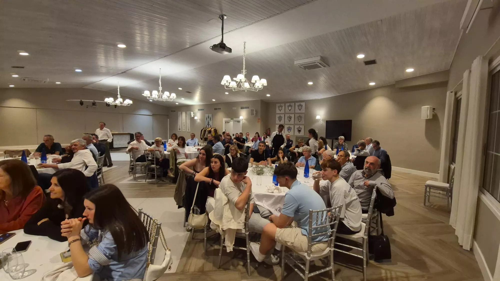 Cena de la Javierada en El Cobertizo. Foto Juanlu Herrero