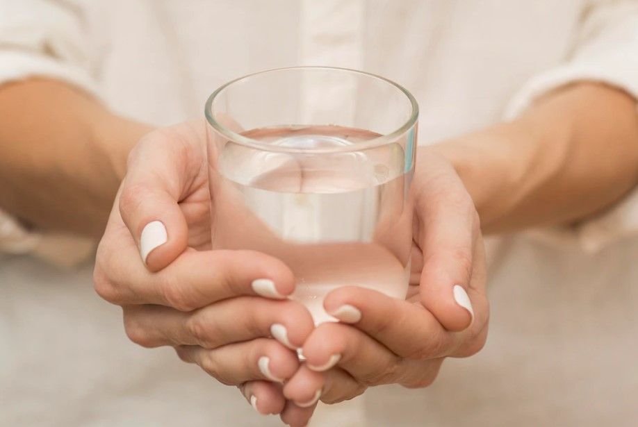 El Ayuntamiento de Huesca reducirá el agua destinada a limpieza viaria y riego para garantizar el abastecimiento