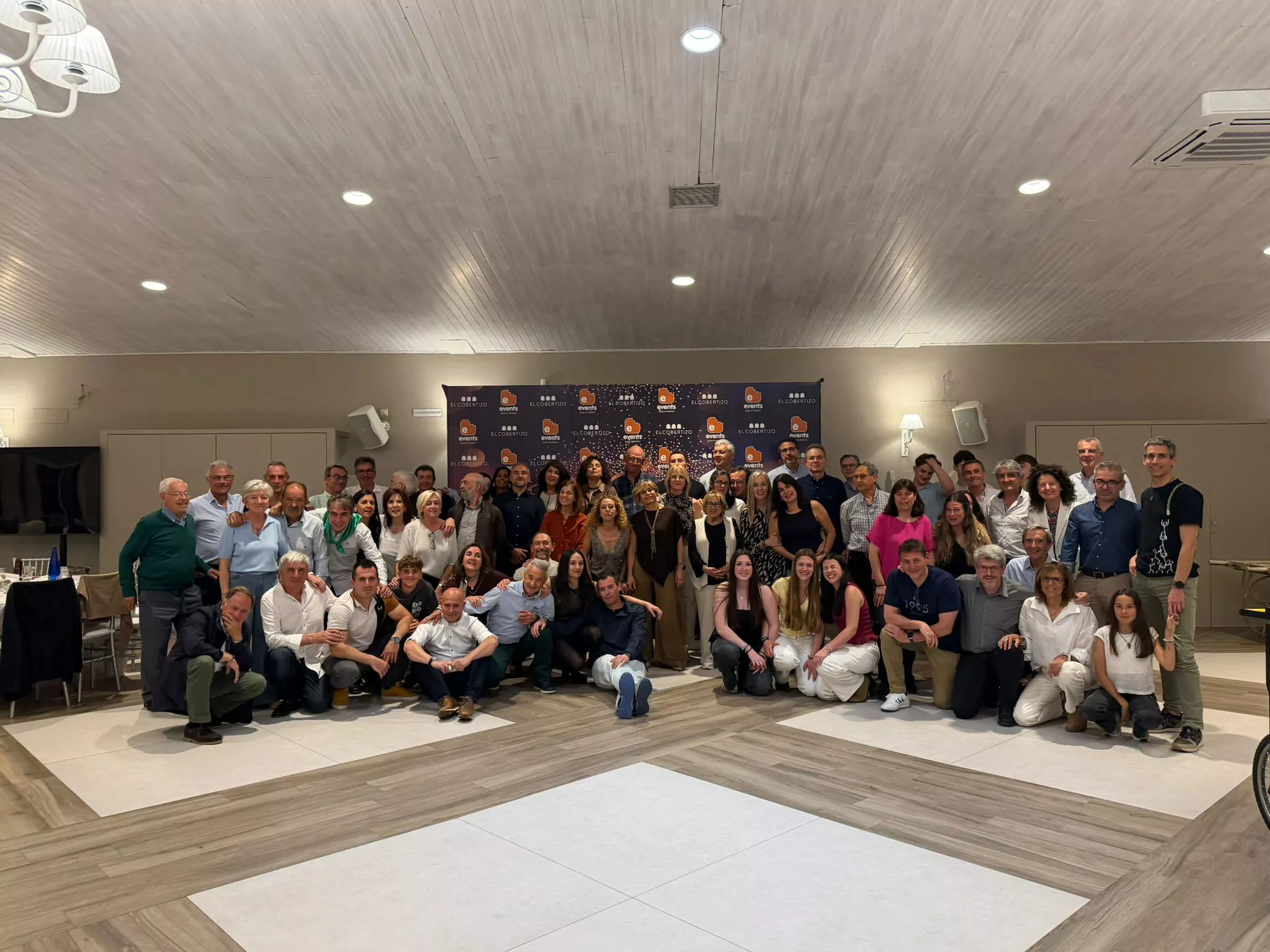 Fotografía de familia de la Cena de la Javierada