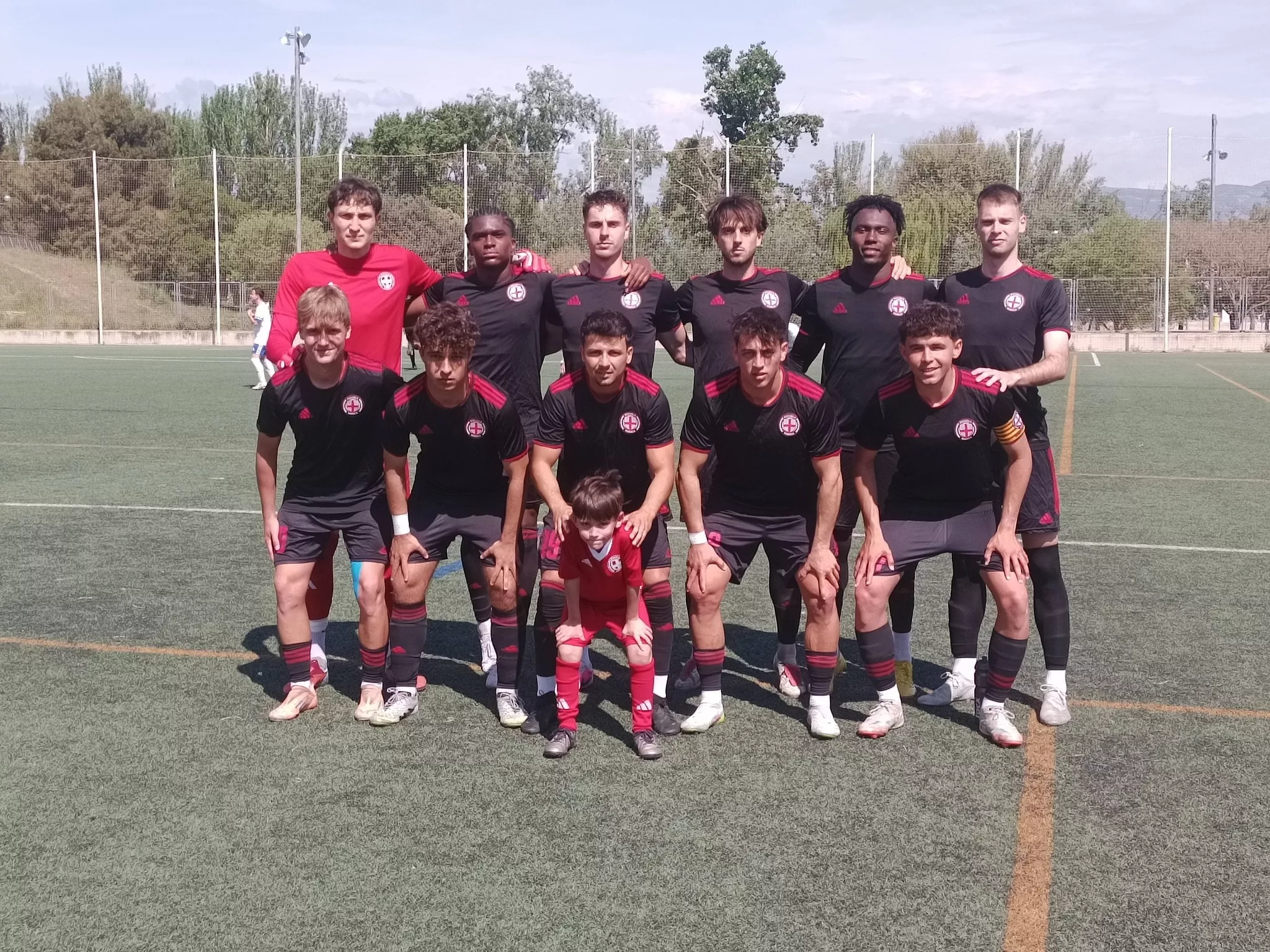 Once del Internacional ante el Gurrea. Regional Preferente: Fraga e Internacional sigue arriba y el Peñas da un paso de gigante por la salvación.