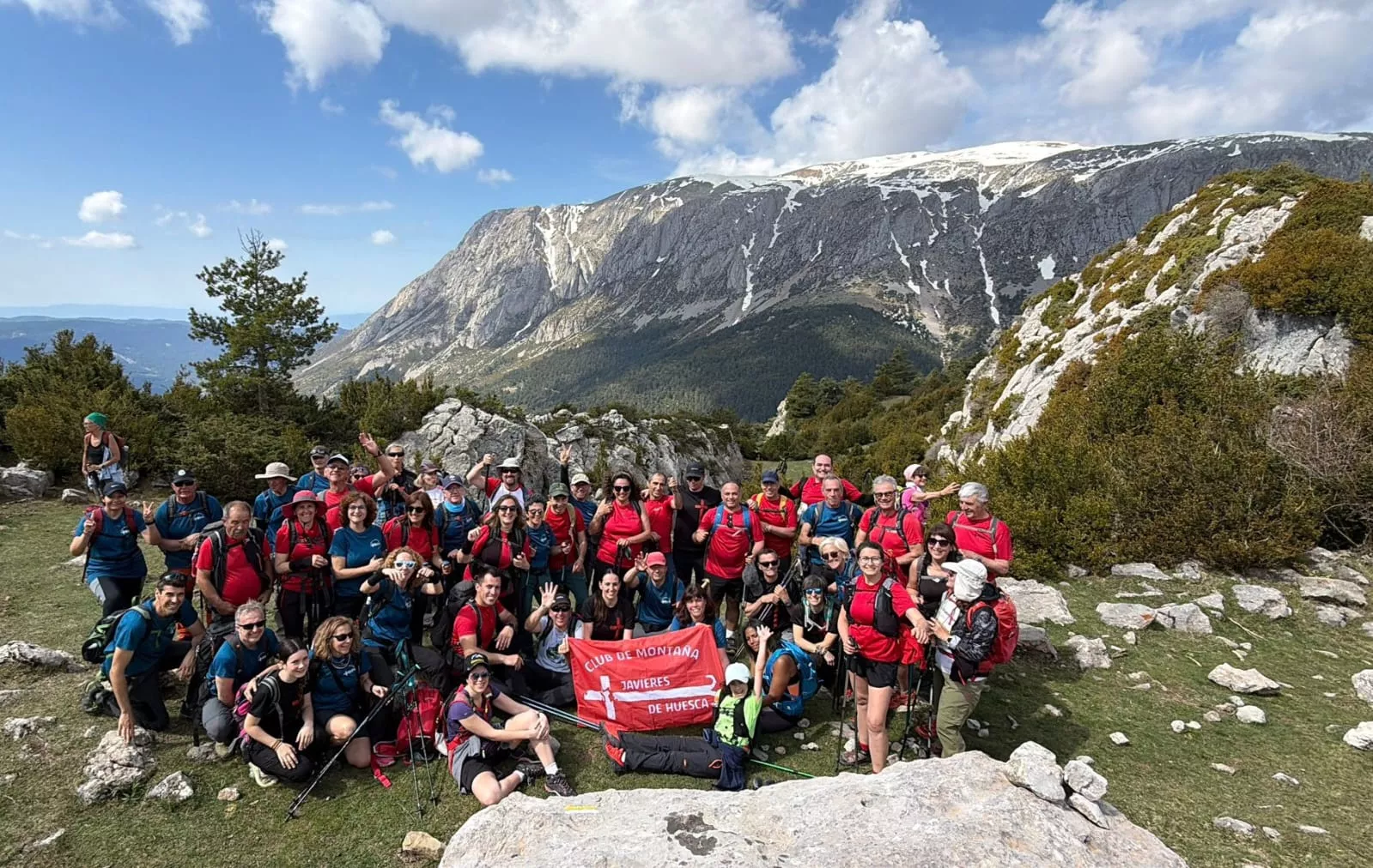 Inauguración del sendero PR-HU 134 de la Vuelta del Turbón. Foto Juanlu Herrero