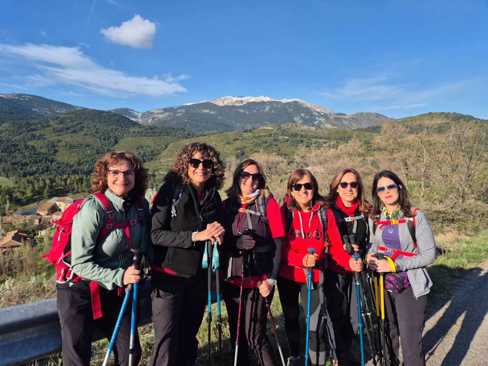 Inauguración del sendero PR-HU 134 de la Vuelta del Turbón. Foto Juanlu Herrero