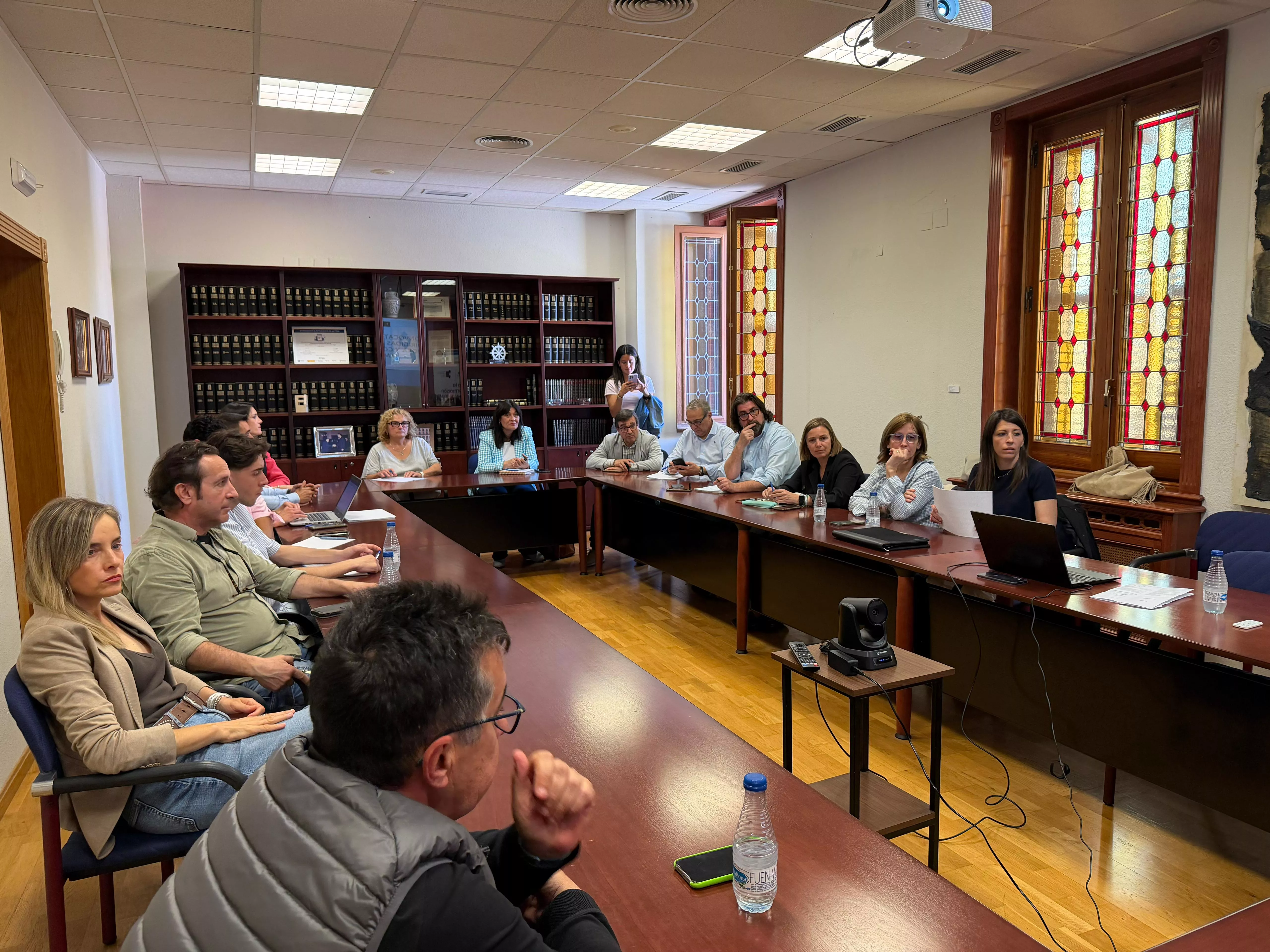 El Ayuntamiento de Huesca presenta en CEOE-Cepyme la nueva convocatoria de ayudas.