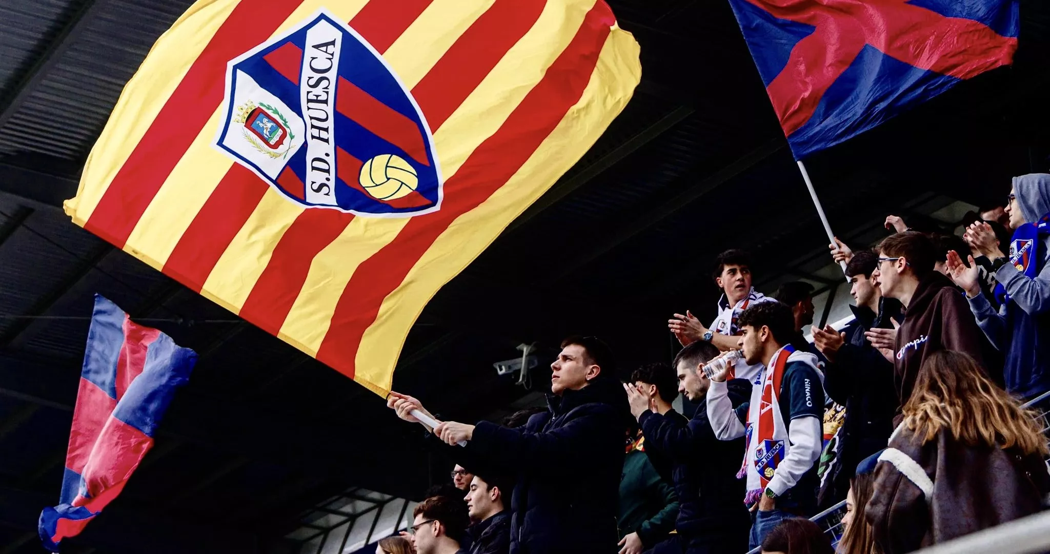 "Inundemos Huesca de azulgrana": la propuesta de Hijos del Altoaragón antes del derbi aragonés 