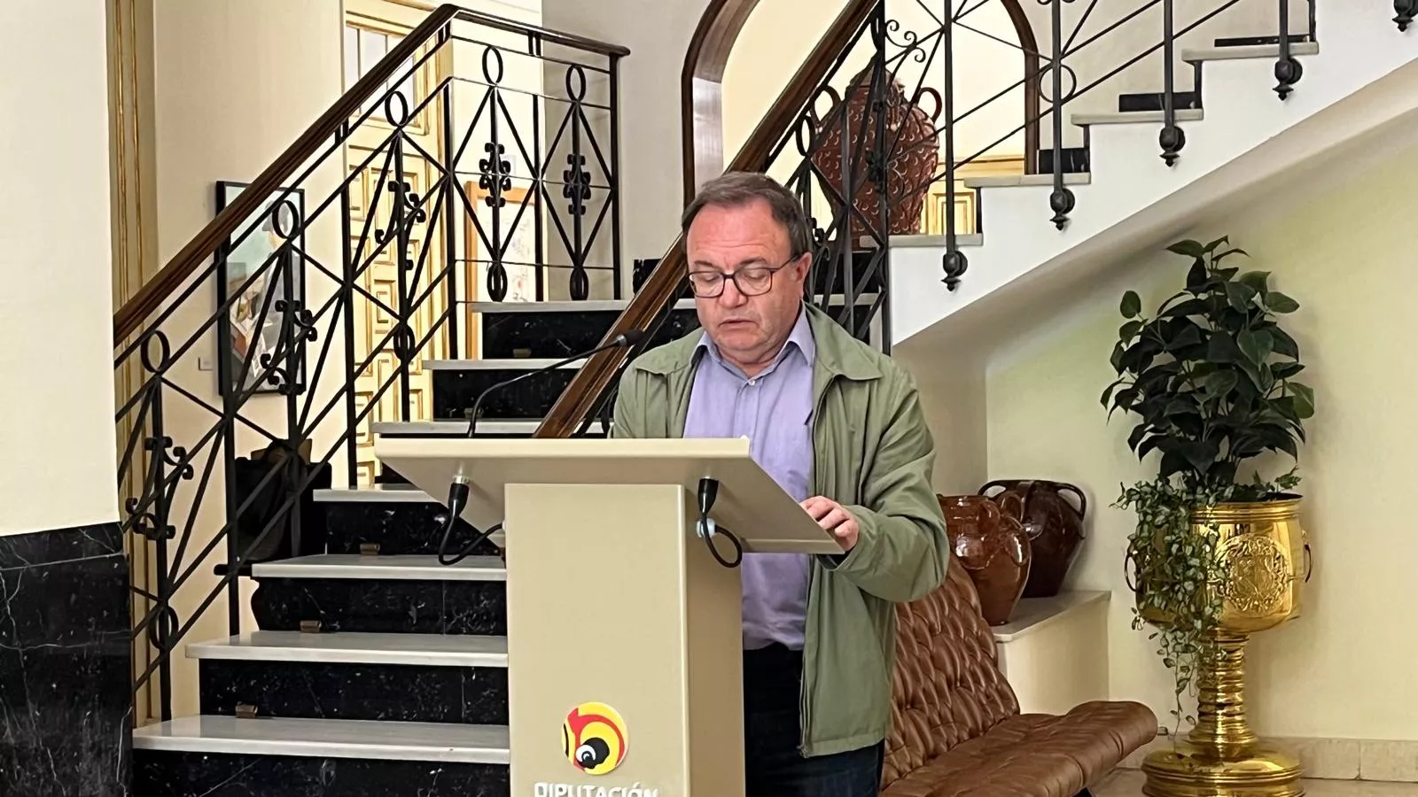 Lectura continuada de 'Crónica del alba' de Ramón J. Sender en el IEA. Foto Mercedes Manterola