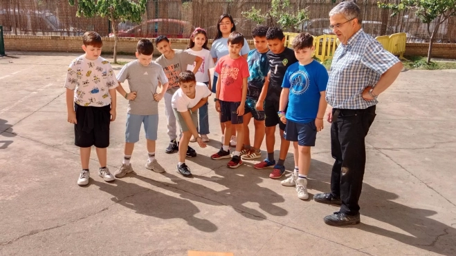 Grupo de alumnos con los hoyetes.