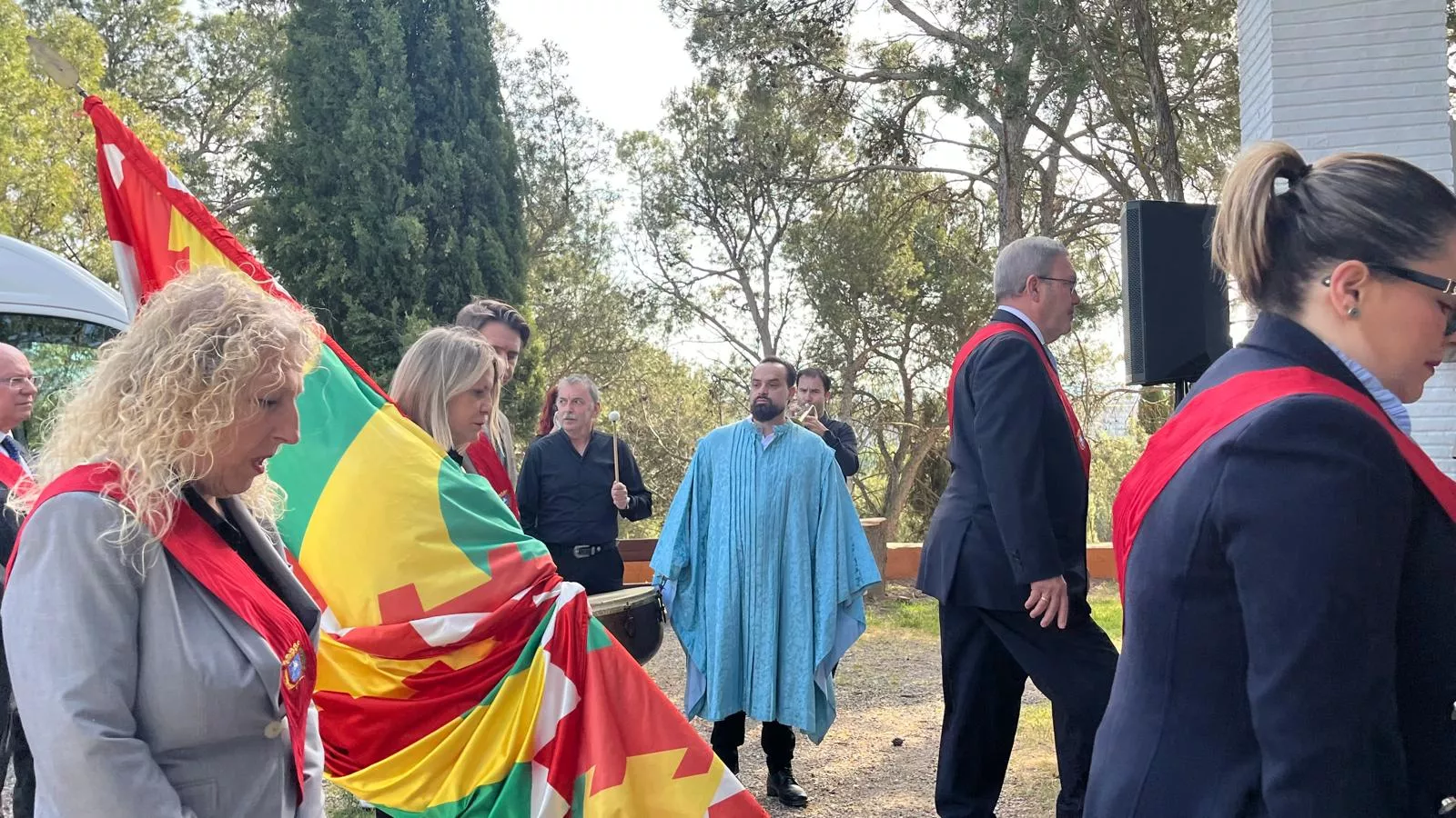 Celebración de la misa en la ermita en el Día de San Jorge. Foto Mercedes Manterola