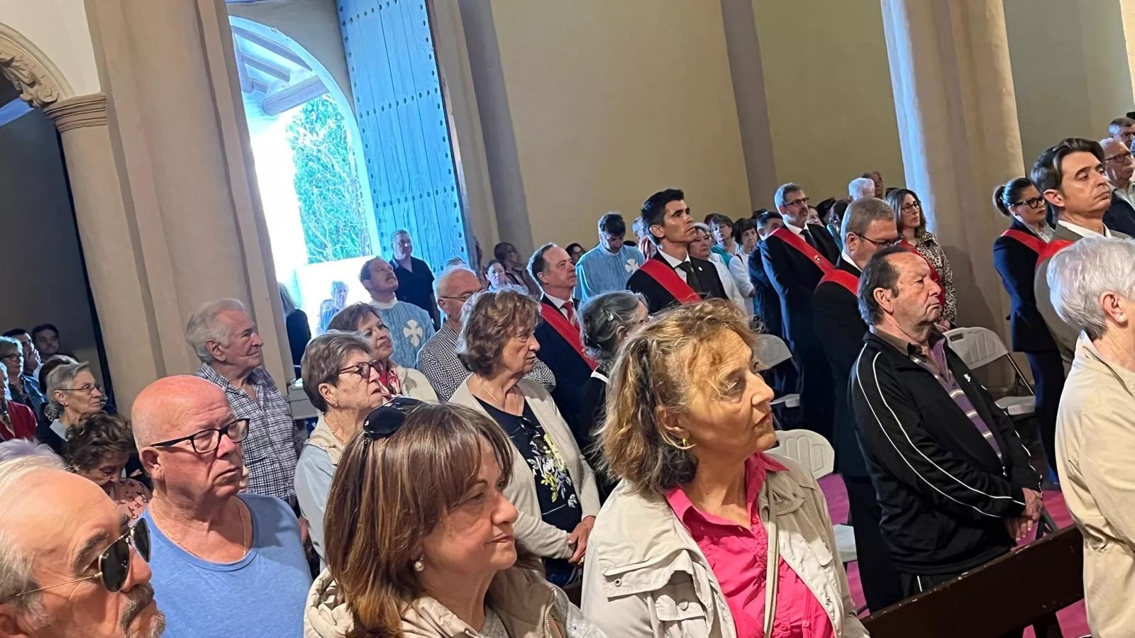 Celebración de la misa en la ermita en el Día de San Jorge. Foto Mercedes Manterola