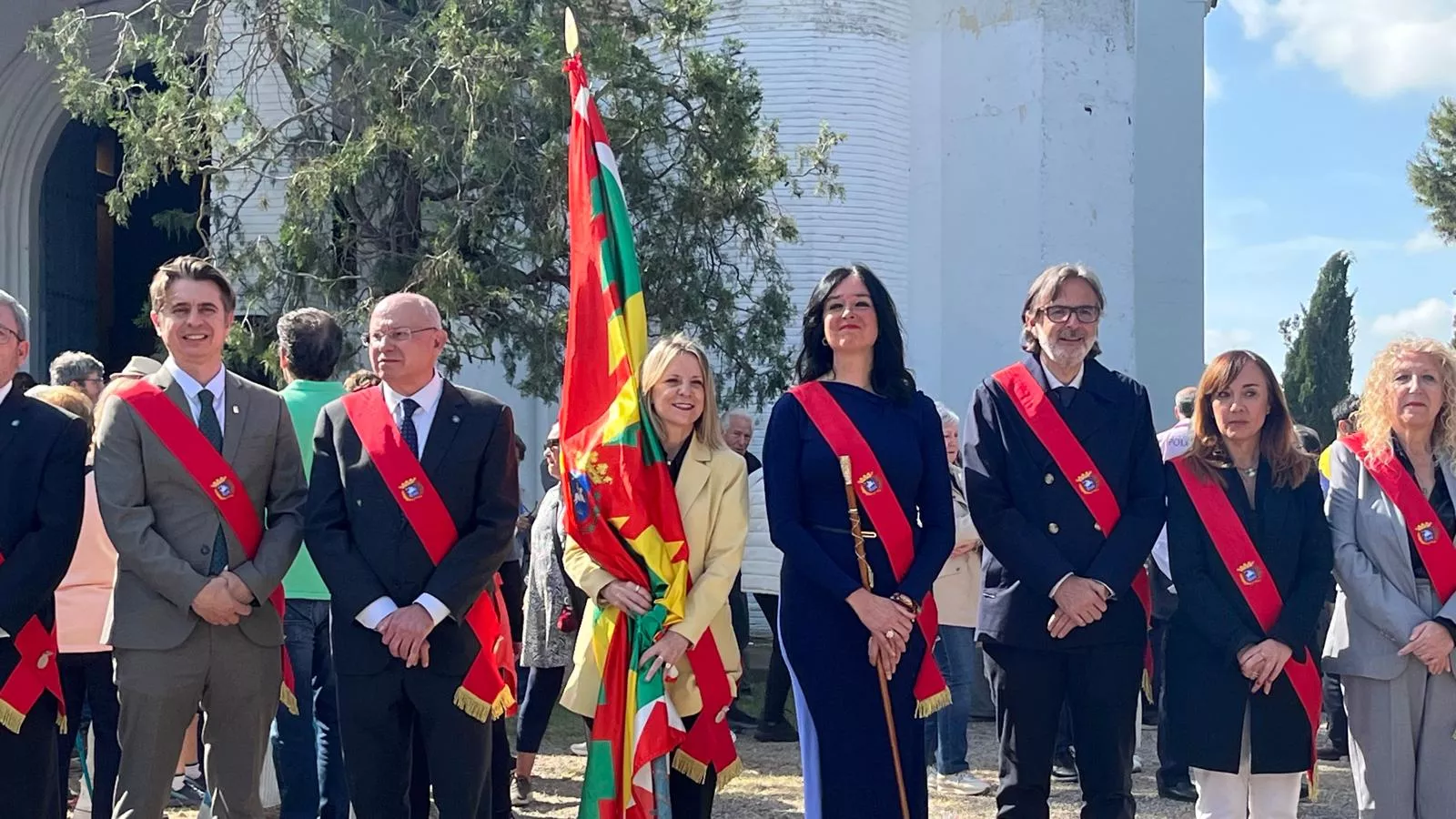 Celebración de la misa en la ermita en el Día de San Jorge. Foto Mercedes Manterola
