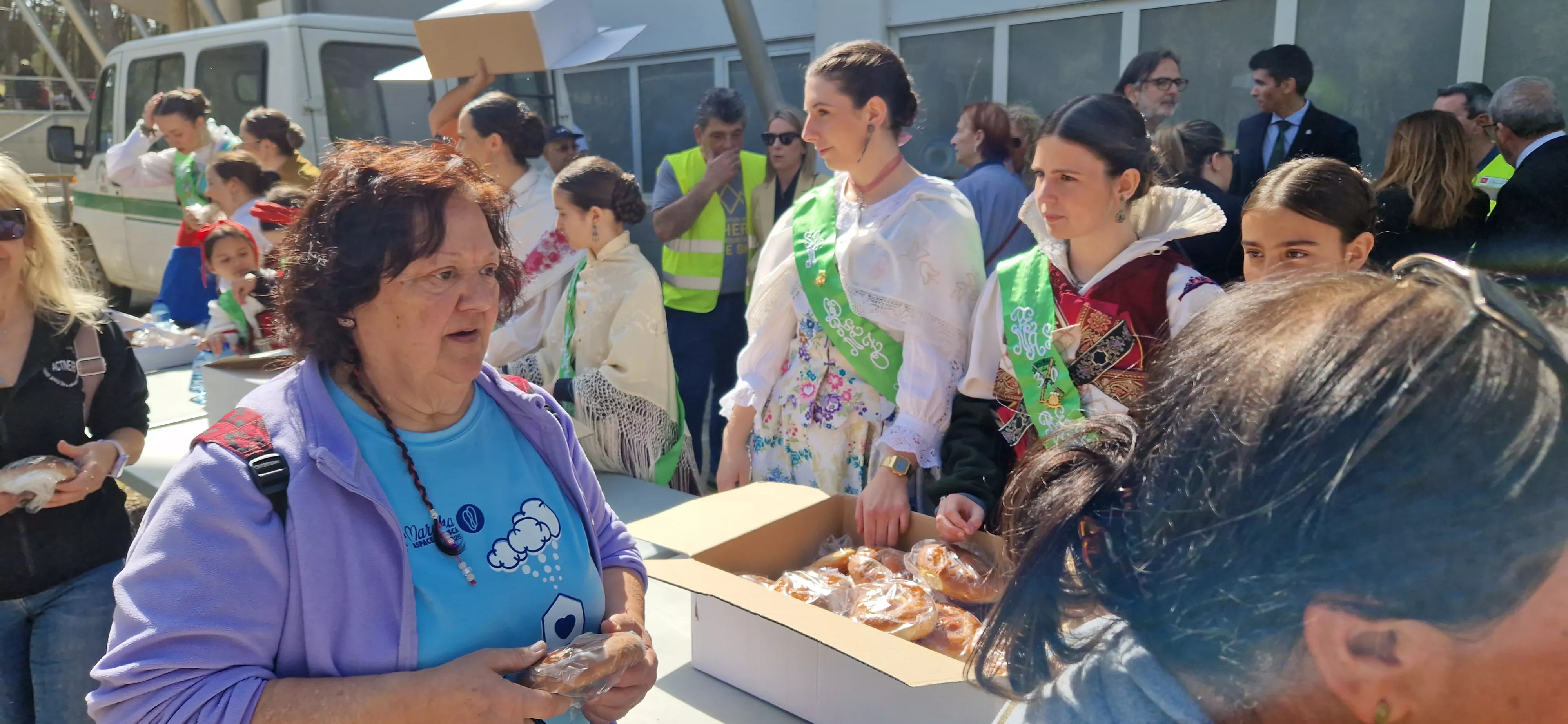 Celebración en Huesca del Día de San Jorge en el cerro. Foto Myriam Martínez