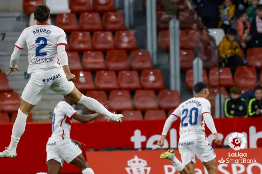 Imágenes del partido Sporting-Huesca. Foto La Liga