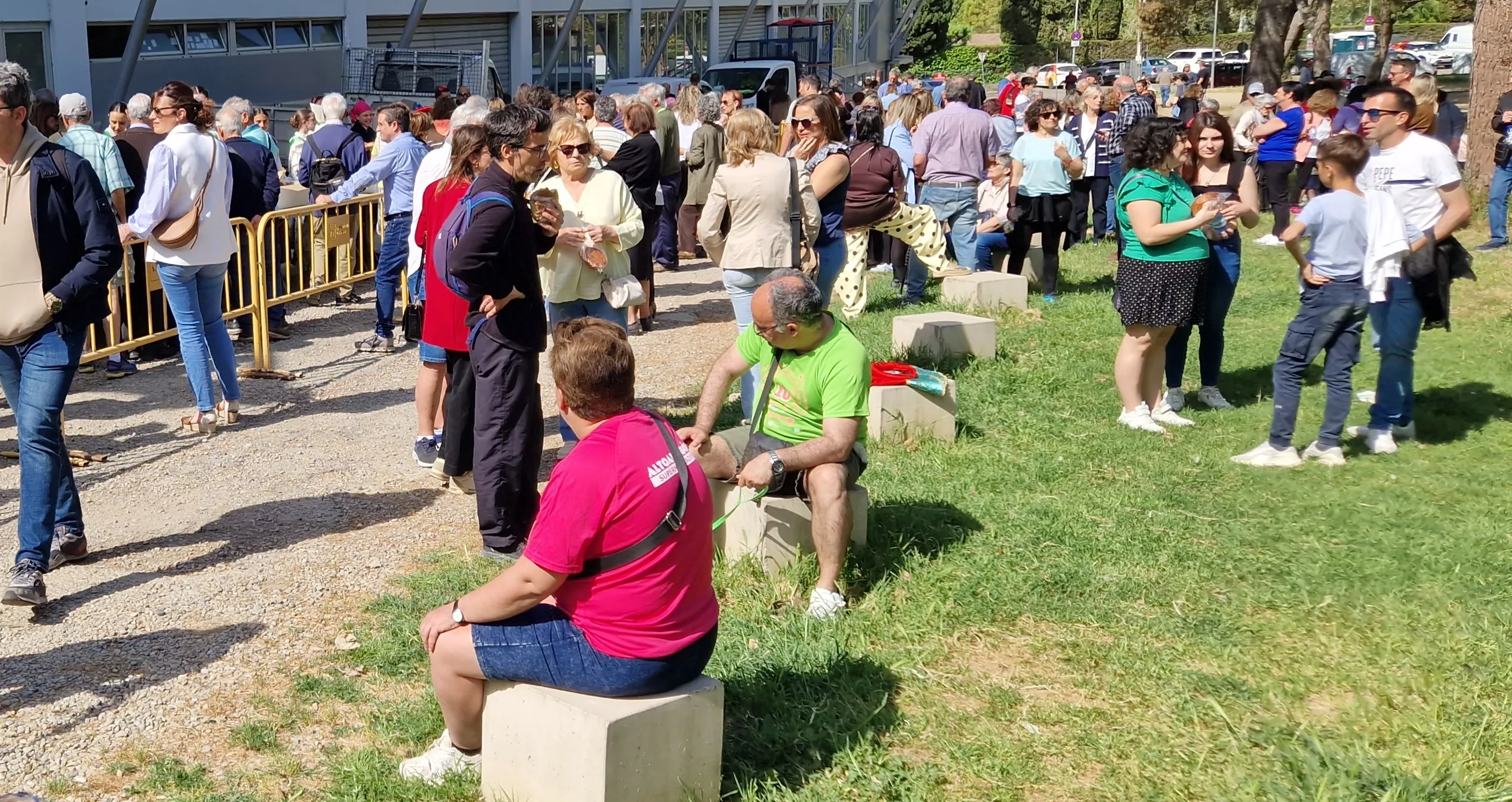 Celebración en Huesca del Día de San Jorge en el cerro. Foto Myriam Martínez