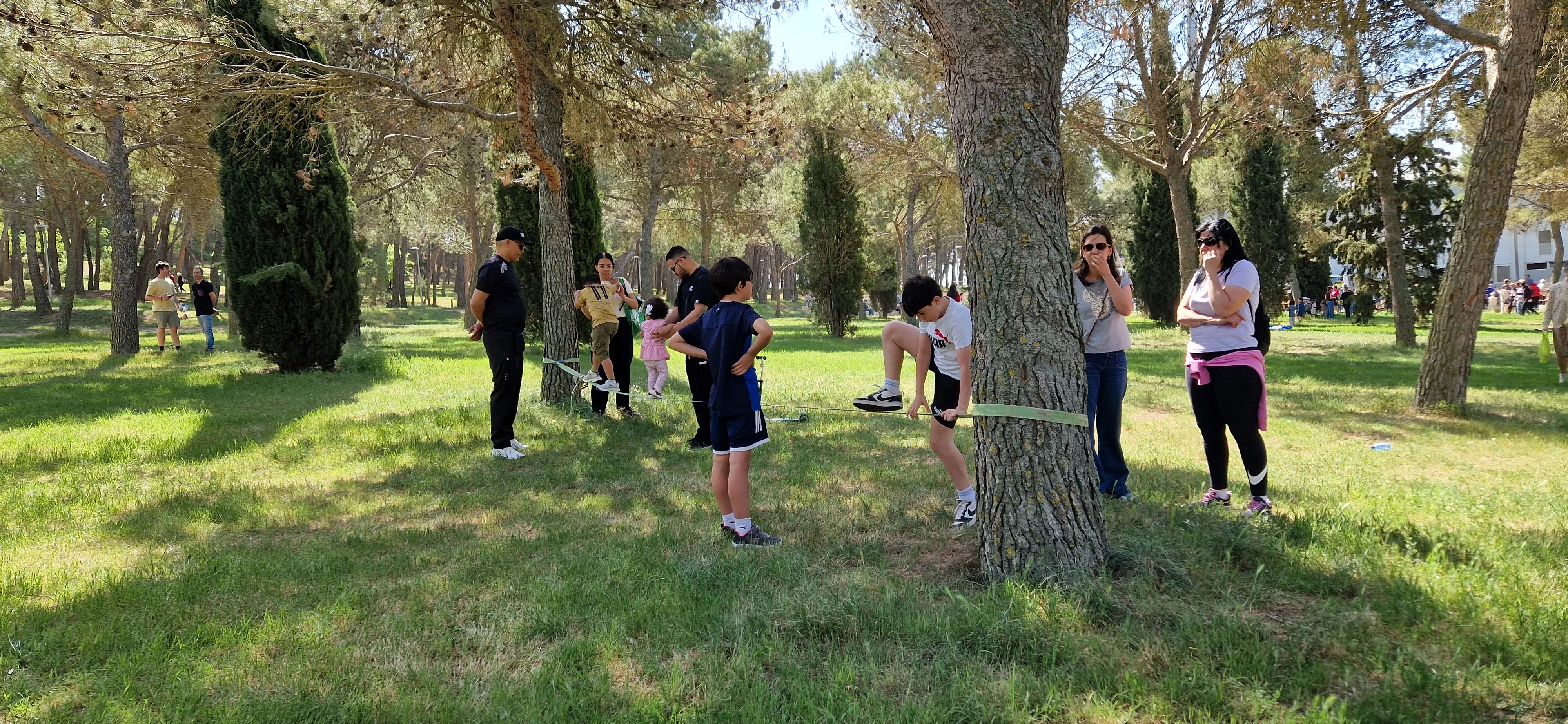 Celebración en Huesca del Día de San Jorge en el cerro. Foto Myriam Martínez