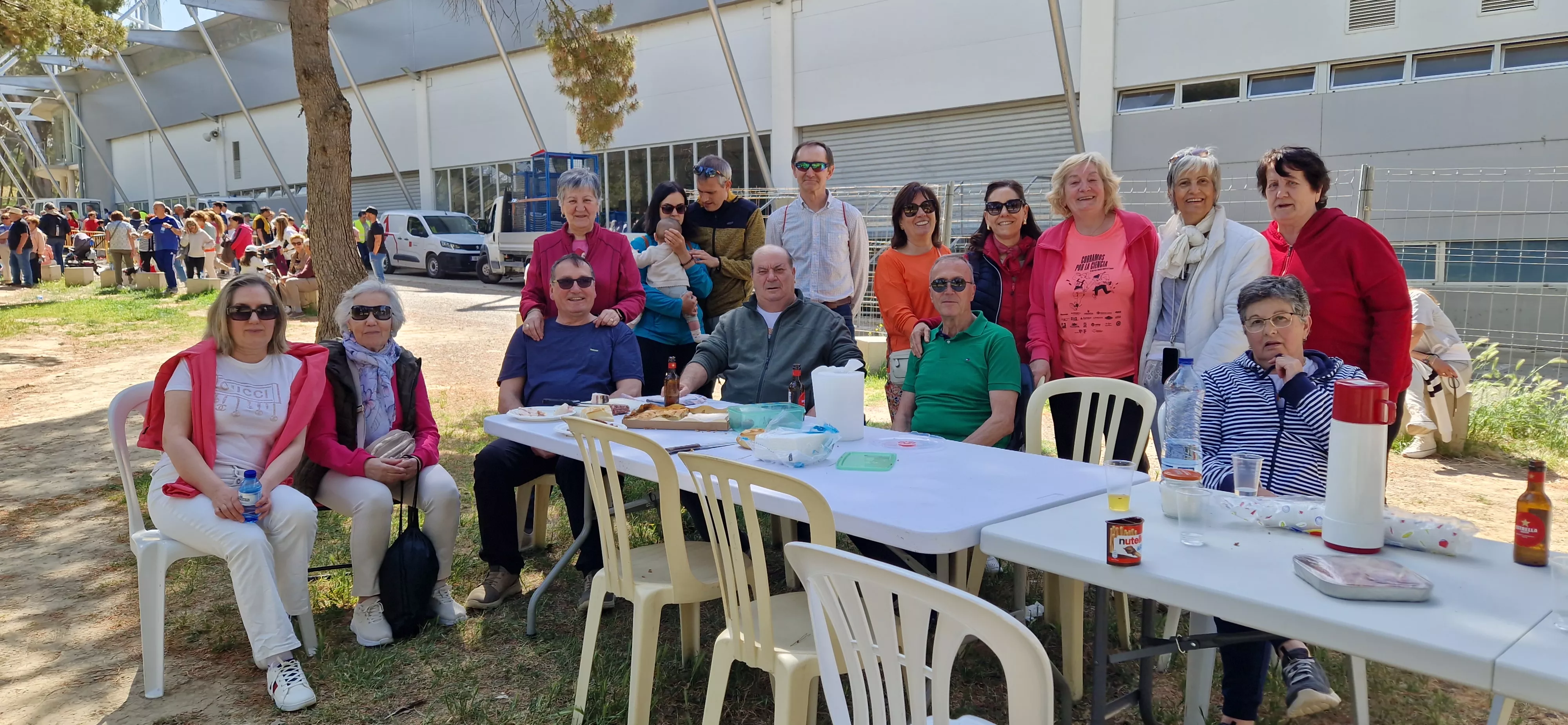 Celebración en Huesca del Día de San Jorge en el cerro. Foto Myriam Martínez