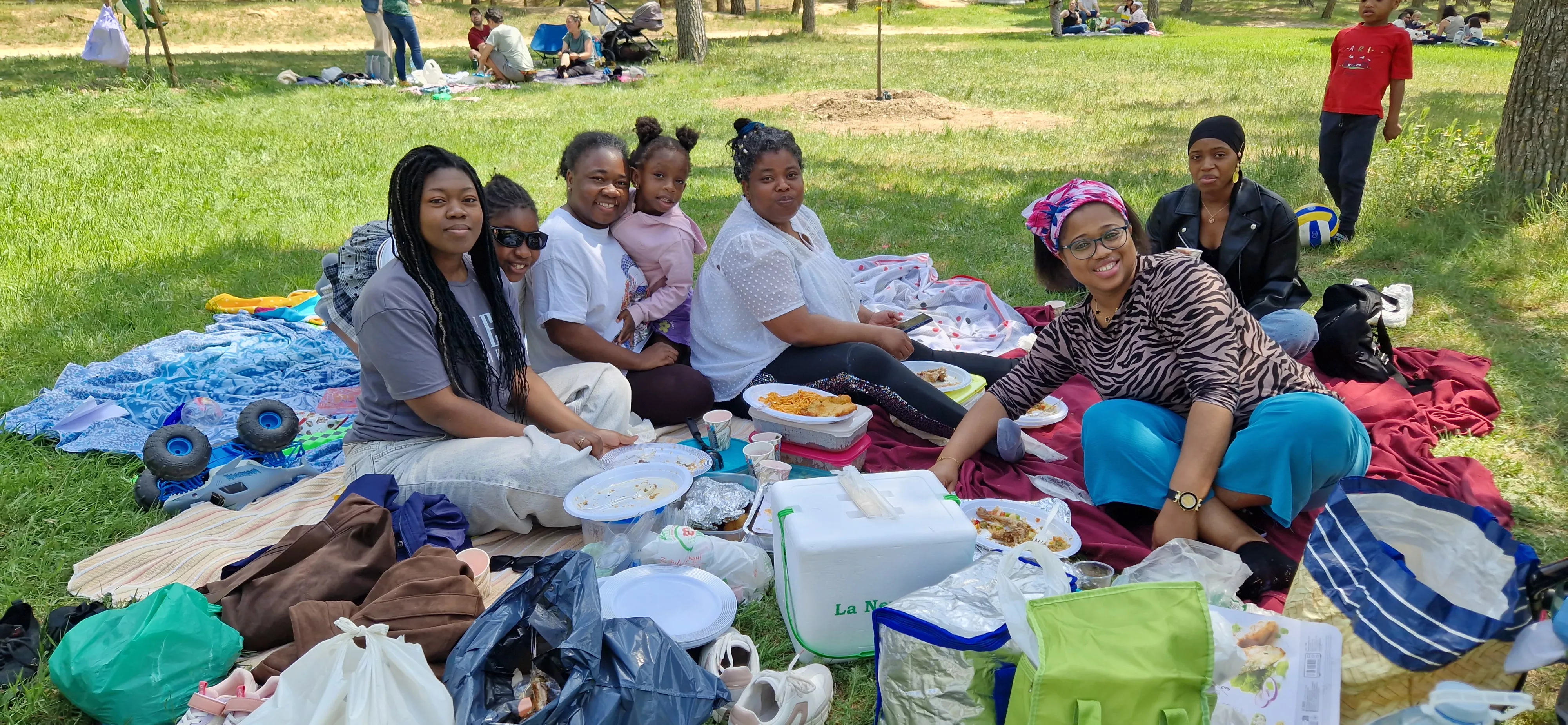 Celebración en Huesca del Día de San Jorge en el cerro. Foto Myriam Martínez