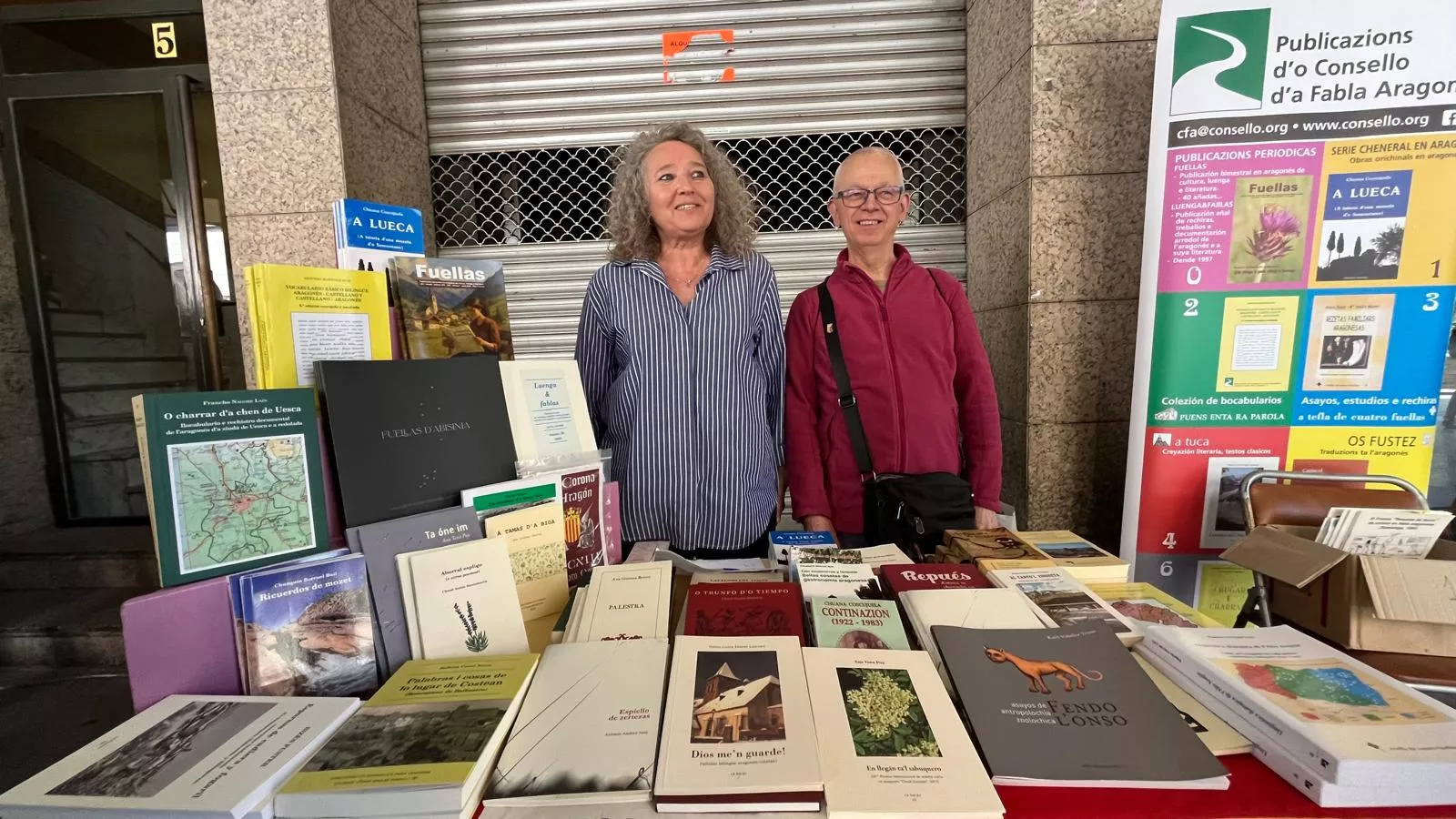Celebración del Día del Libro en los Porches de Galicia de Huesca. Foto Mercedes Manterola