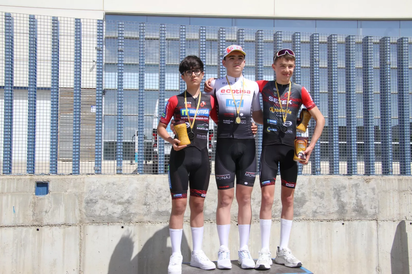 Trofeo San Jorge ciclismo Cadete y Escuelas. Fotos: Carlos Neofato