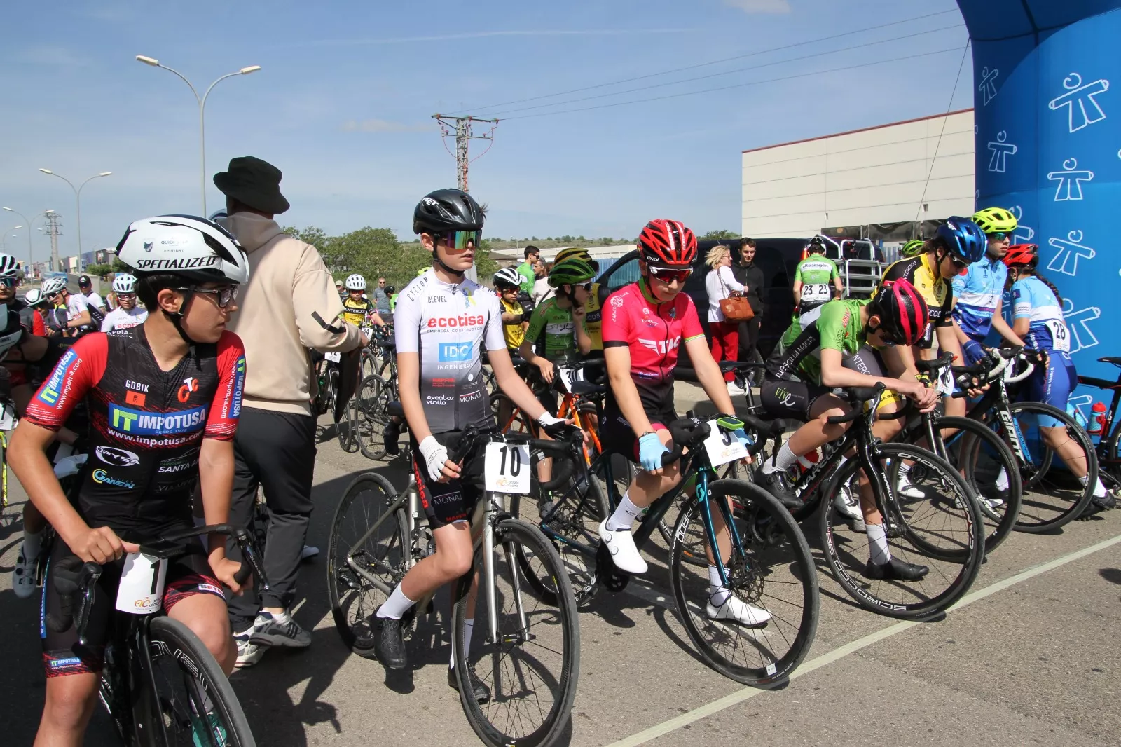 Trofeo San Jorge ciclismo Cadete y Escuelas. Fotos: Carlos Neofato