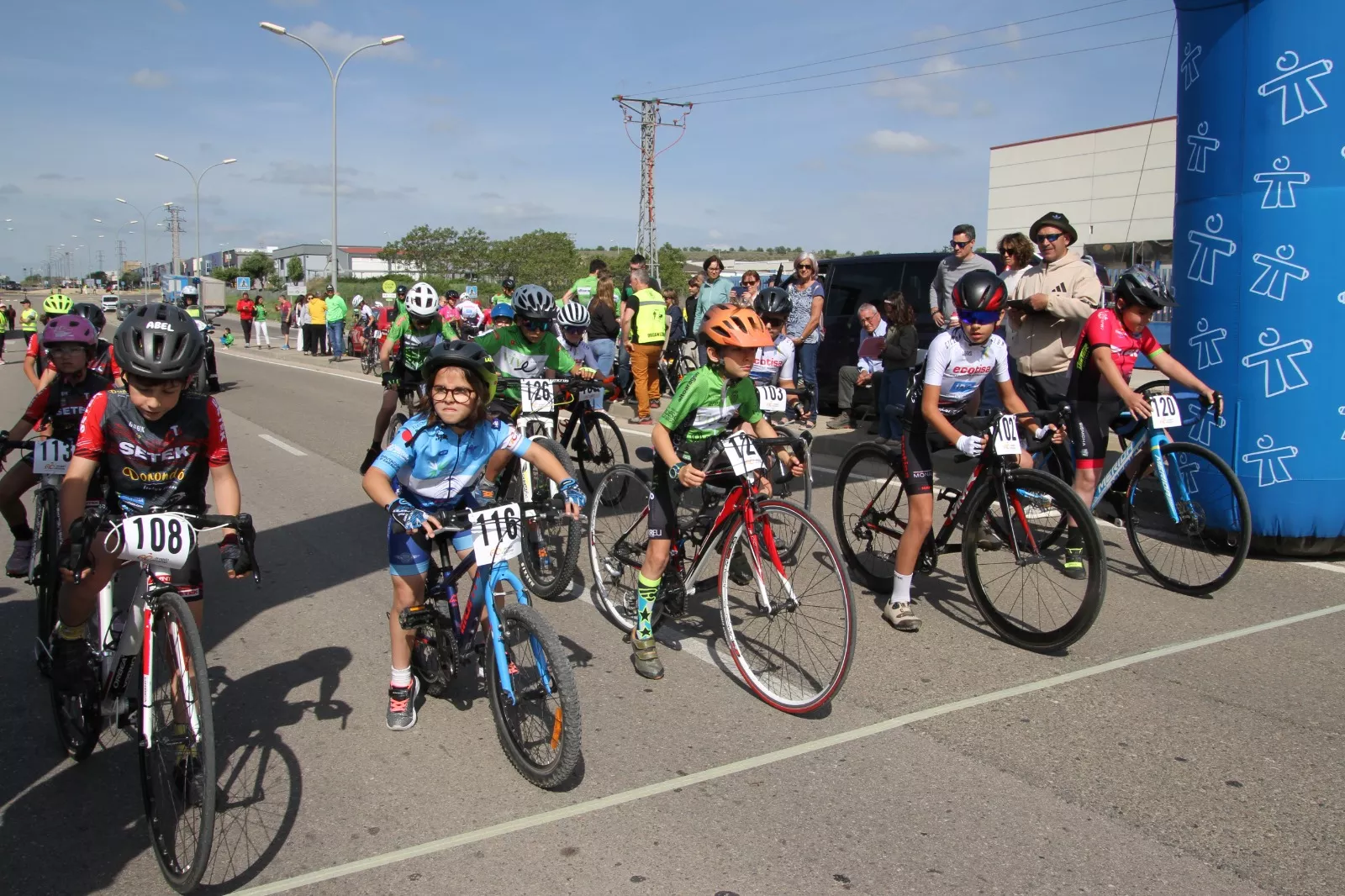 Trofeo San Jorge ciclismo Cadete y Escuelas. Fotos: Carlos Neofato