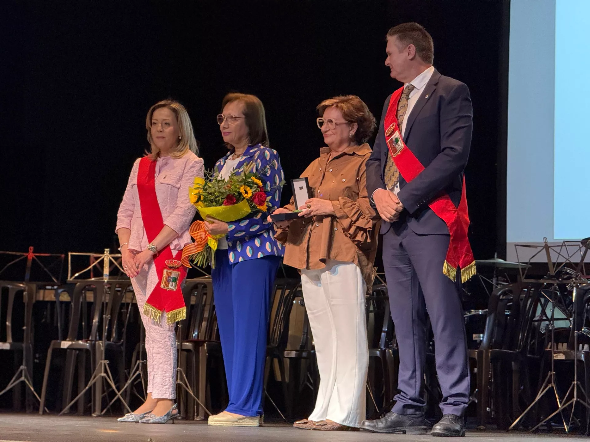 Reconocimiento a las amas de casa Dones de Faldetes