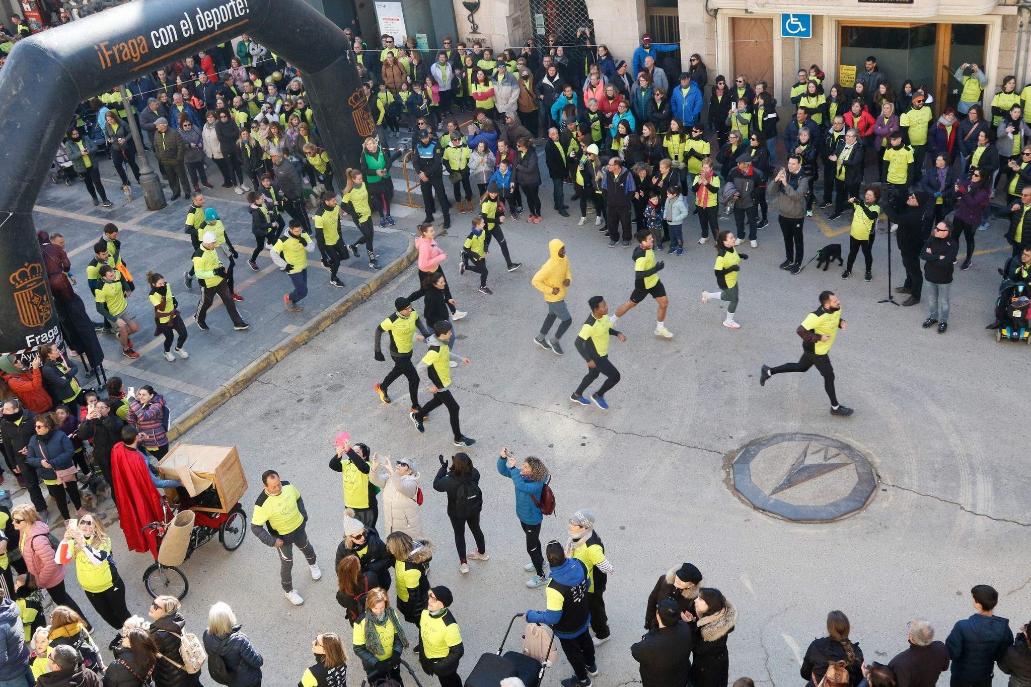Imágenes de la X Carrera por la vida celebrada en Fraga. Foto AECC Bajo Cinca 