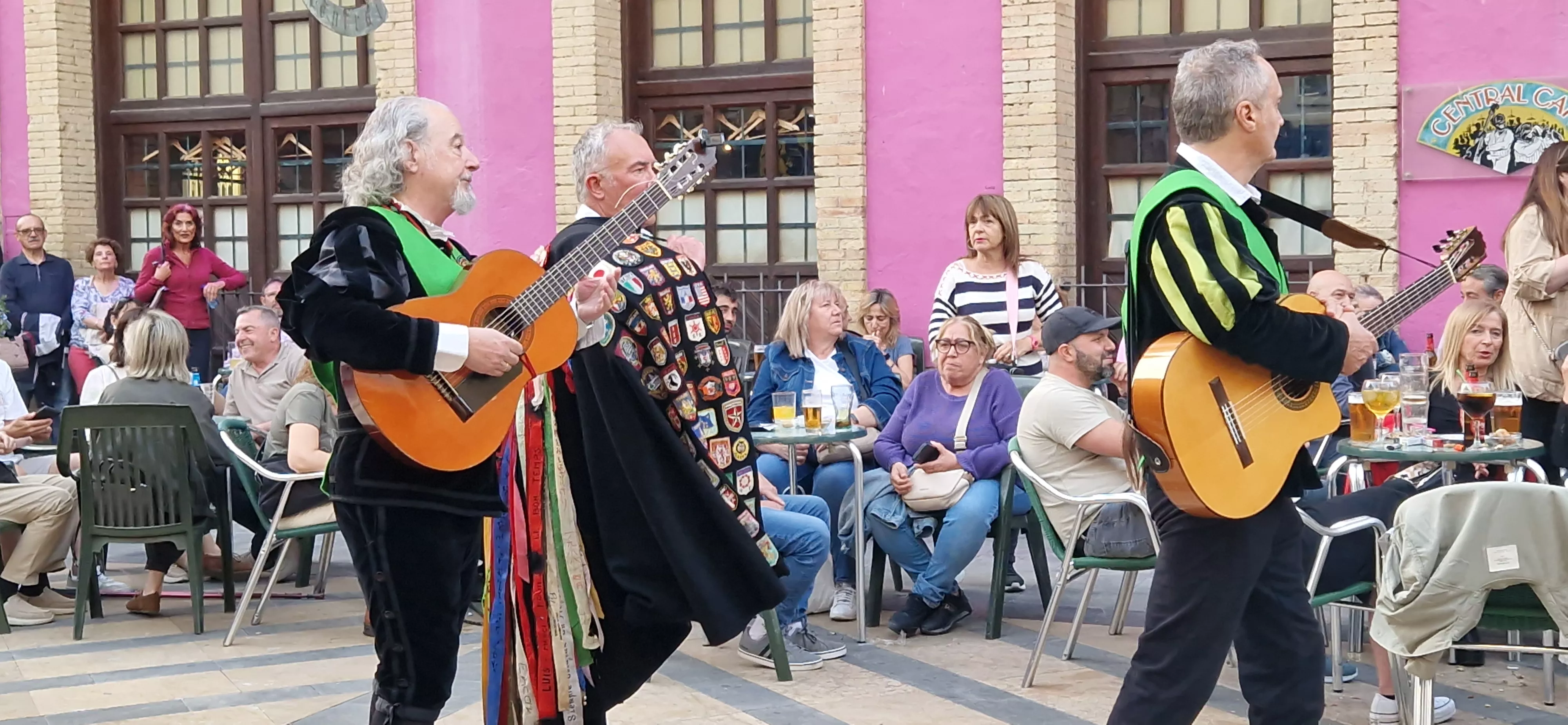  IV Encuentro de Tunas de Aragón en Huesca. Foto Myriam Martínez