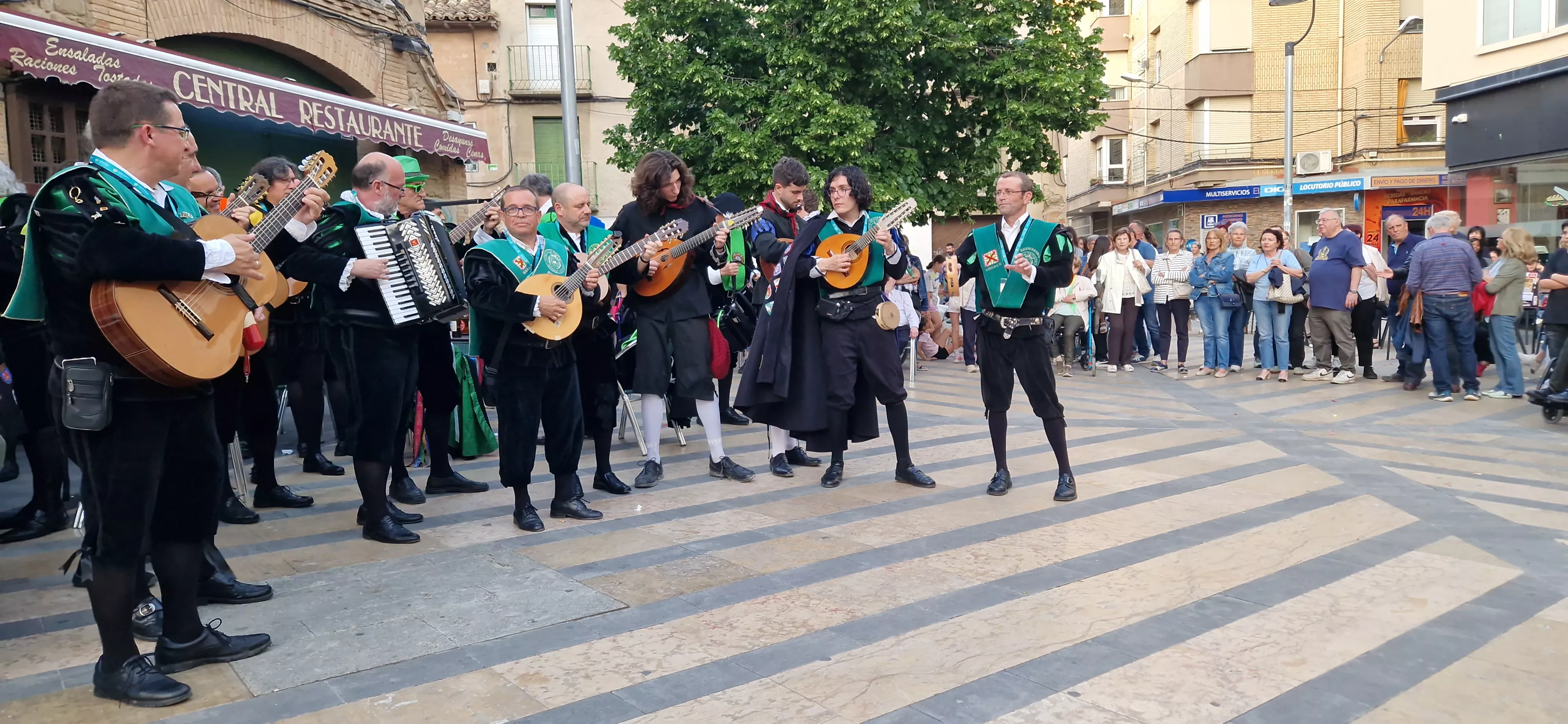  IV Encuentro de Tunas de Aragón en Huesca. Foto Myriam Martínez