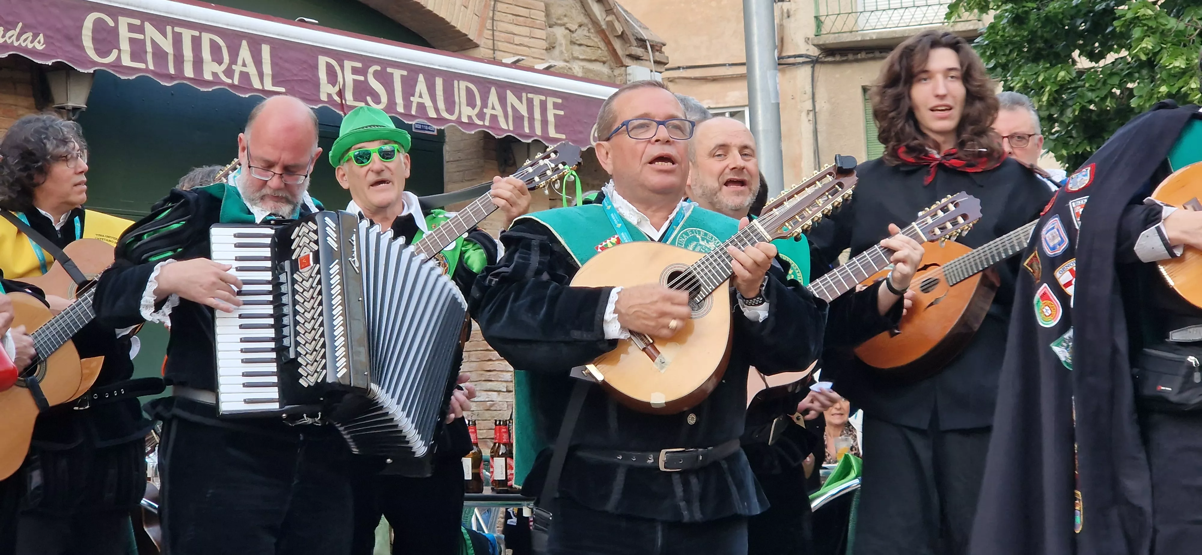 IV Encuentro de Tunas de Aragón en Huesca. Foto Myriam Martínez